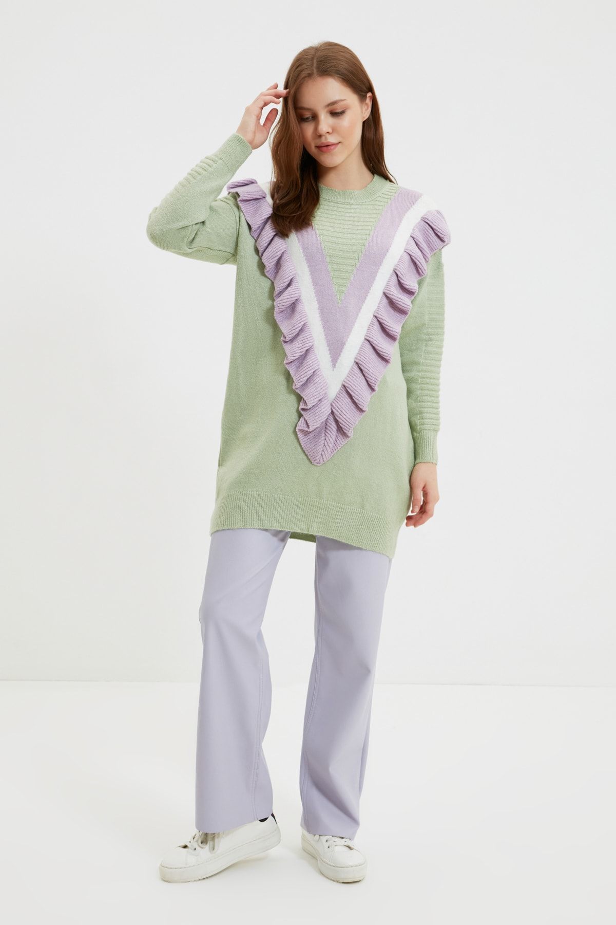 Trendyol Modest Yeşil Bisiklet Yaka Fırfır Detaylı Uzun Triko Kazak TCTAW22AK0233