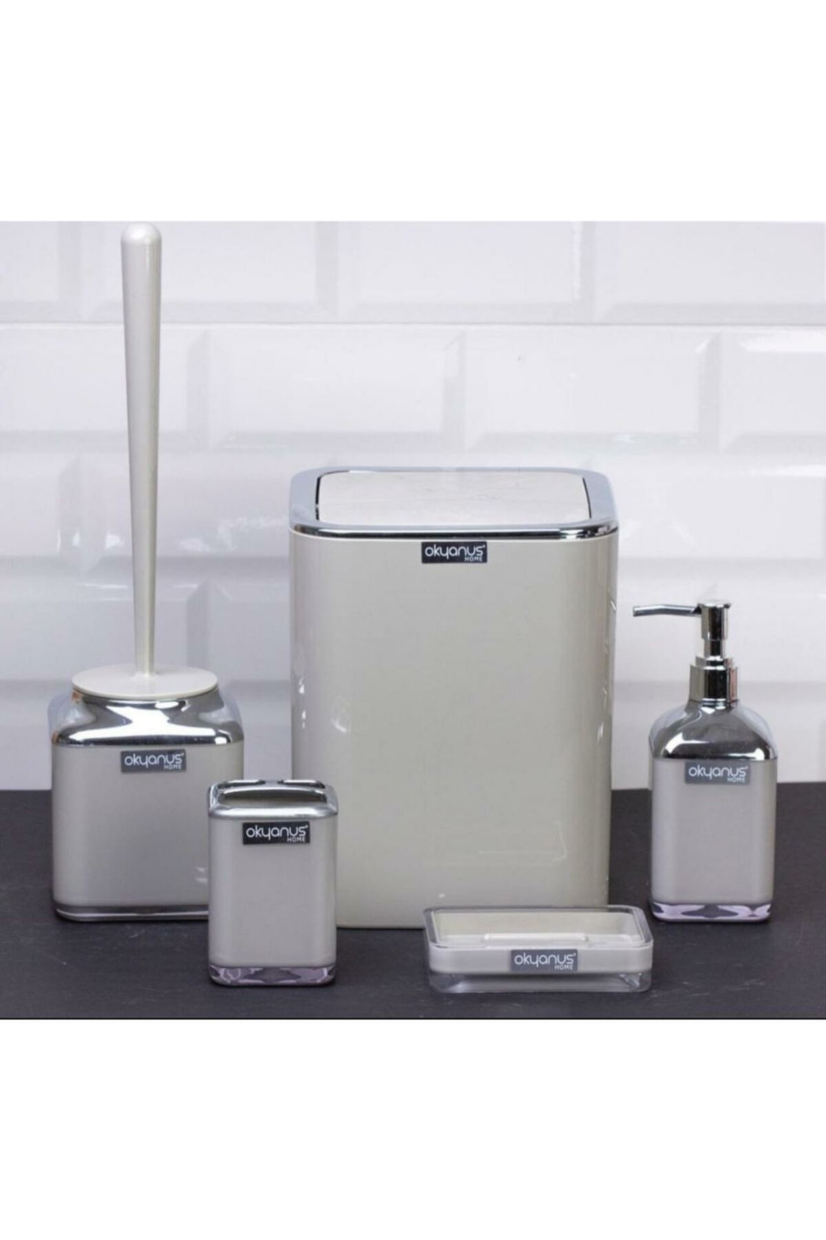GÜVENPLAST Çift Baskı Kare 5li Banyo Seti Krom