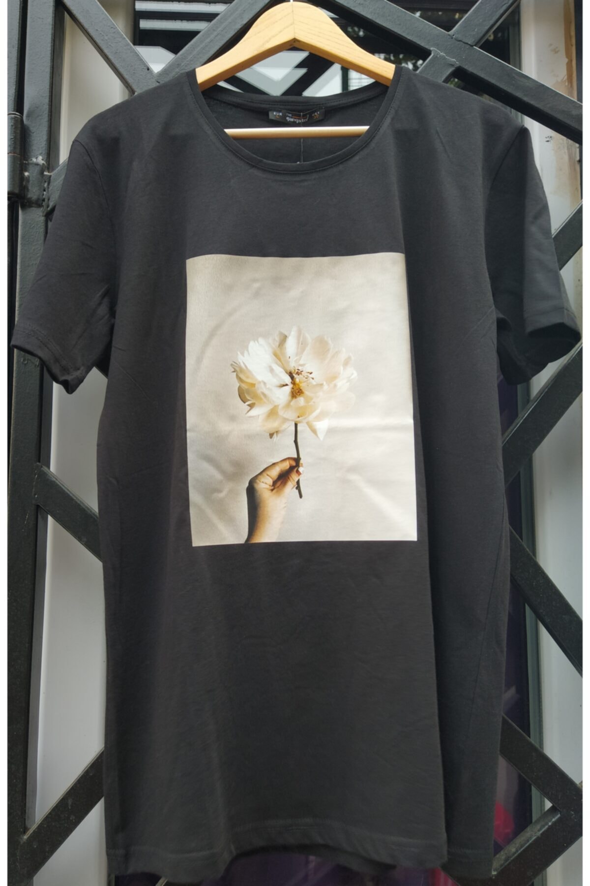 The Gangster Siyah Baskılı T-shirt