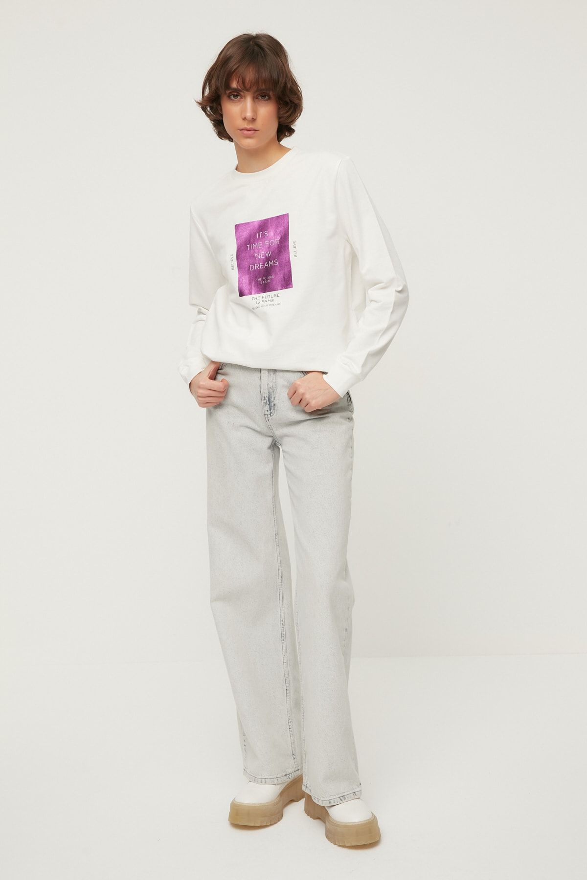 TRENDYOLMİLLA Ekru Örme Sweatshirt TWOAW22SW2080