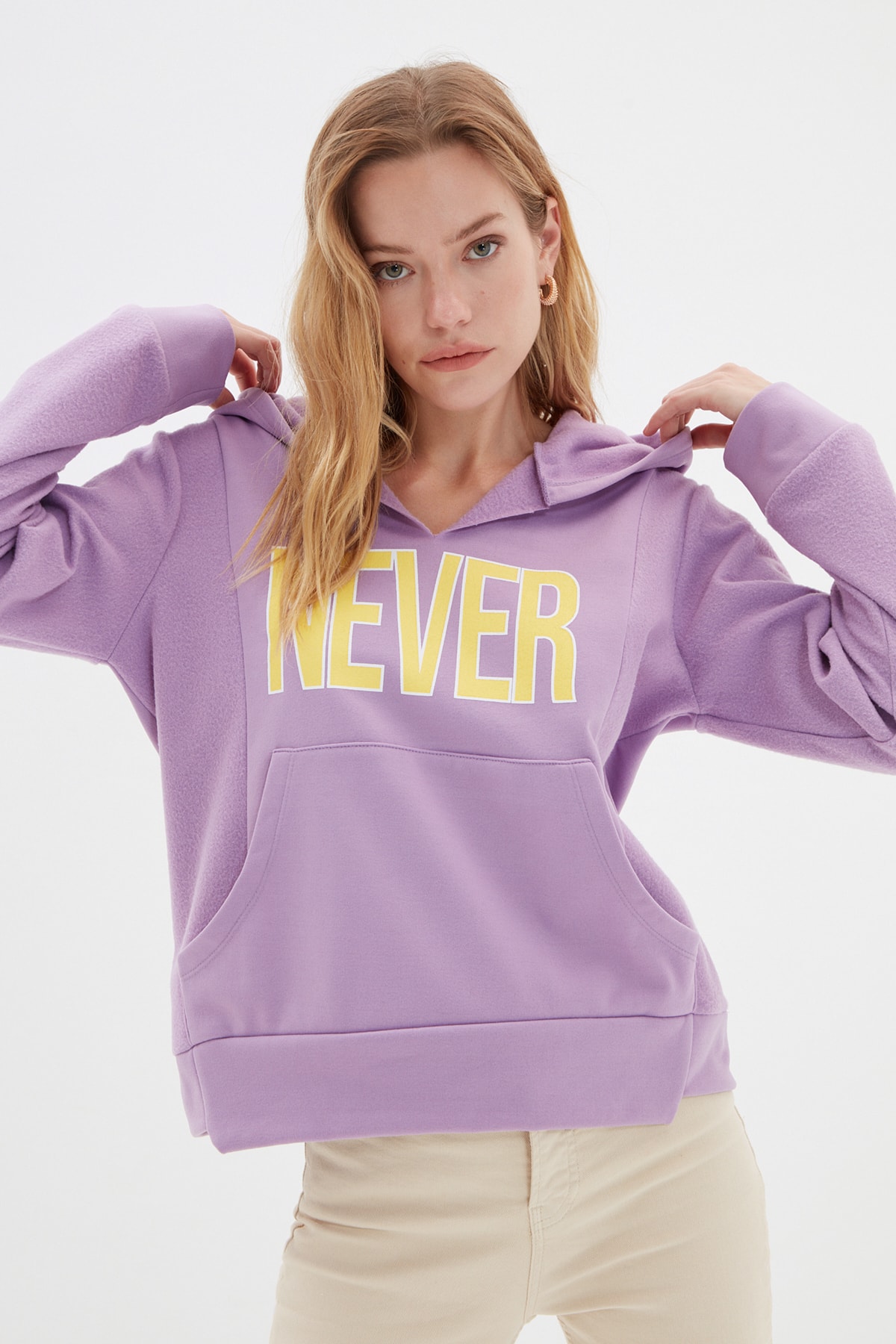 TRENDYOLMİLLA Lila Örme Sweatshirt TWOAW22SW2022