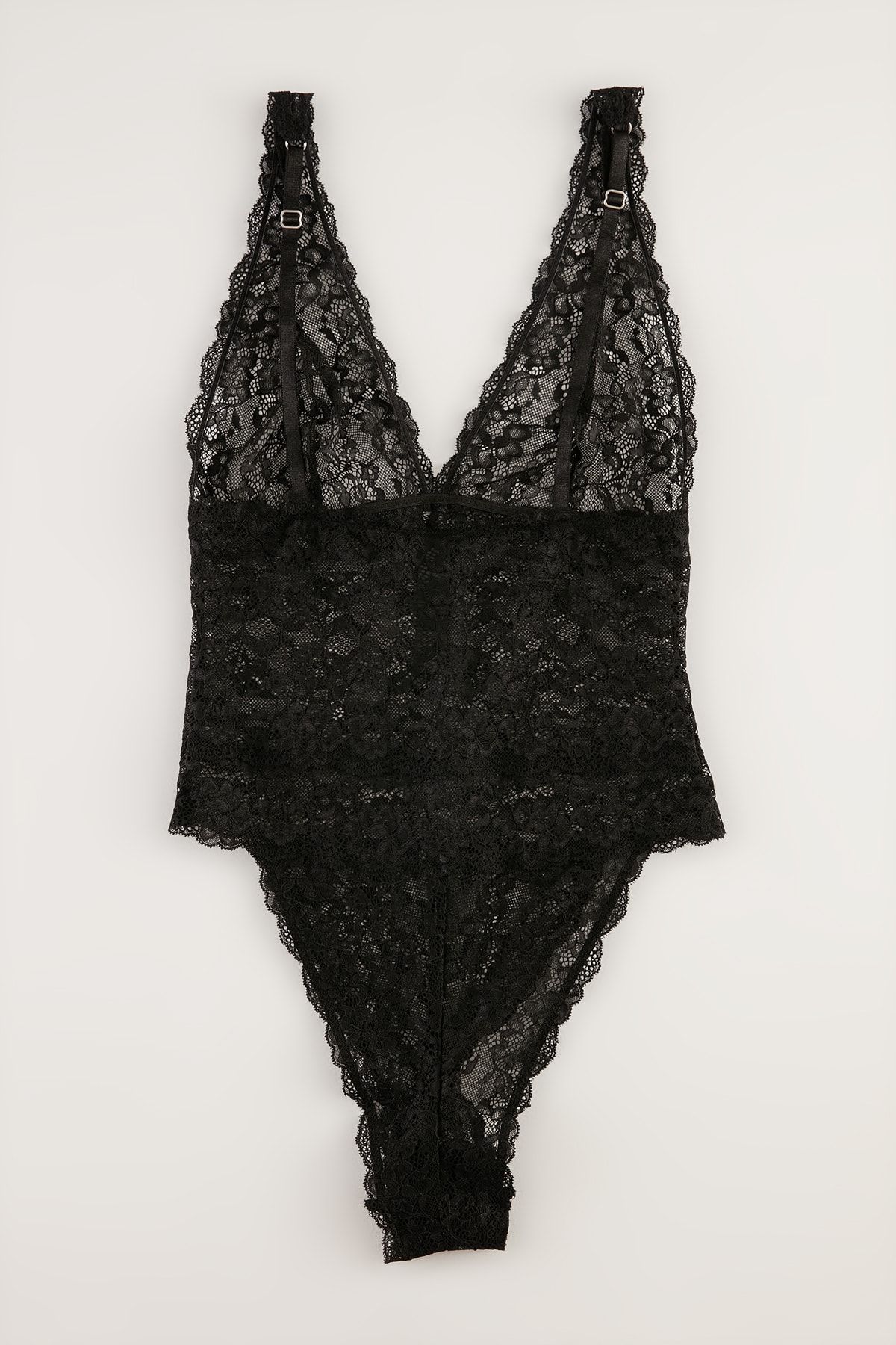 TRENDYOLMİLLA Siyah Dantelli Body THMAW22BD0154