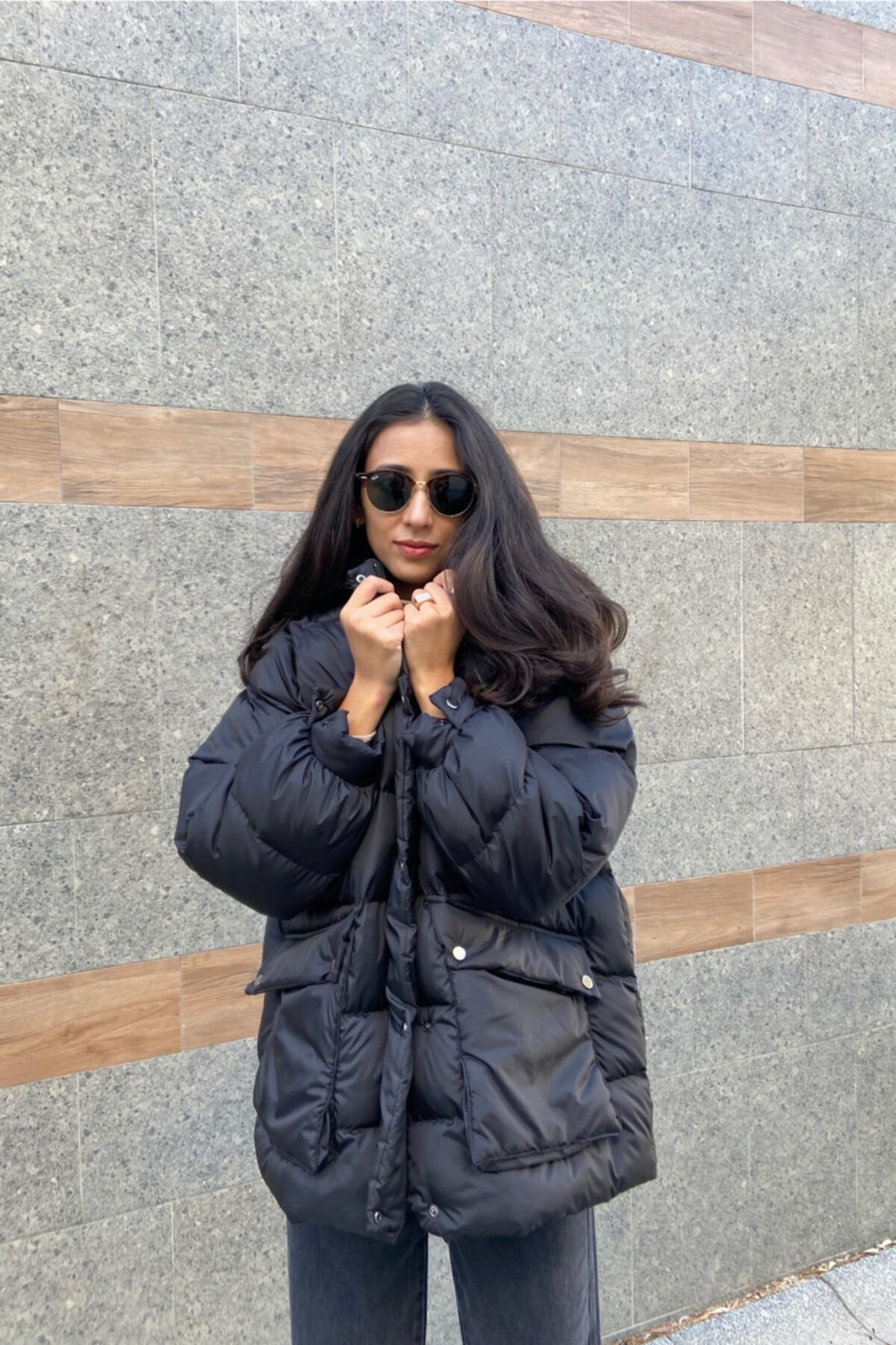 cuted Kadın Siyah Oversize Şişme Mont