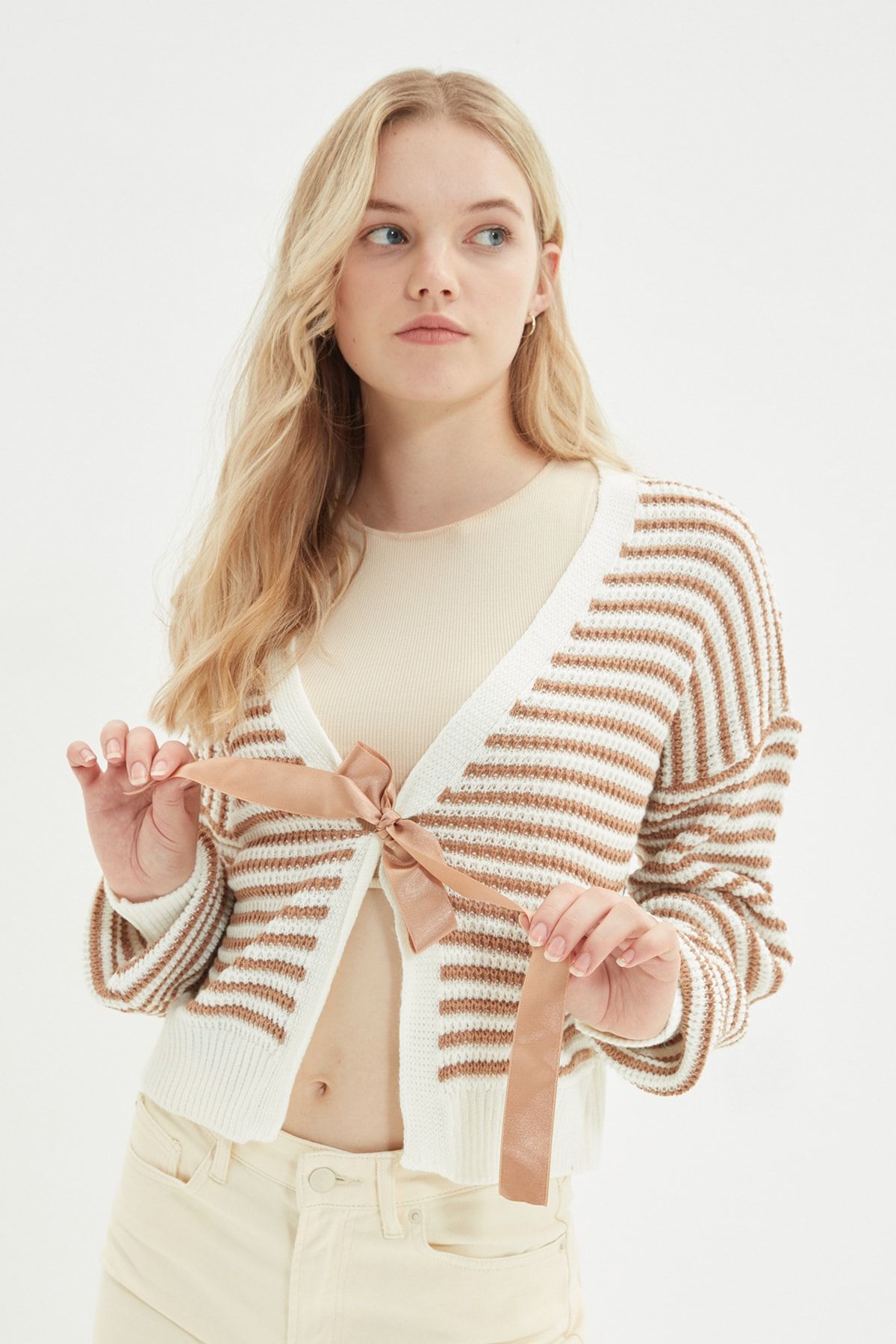 TRENDYOLMİLLA Camel Ajurlu Triko Hırka TWOAW22HI1293