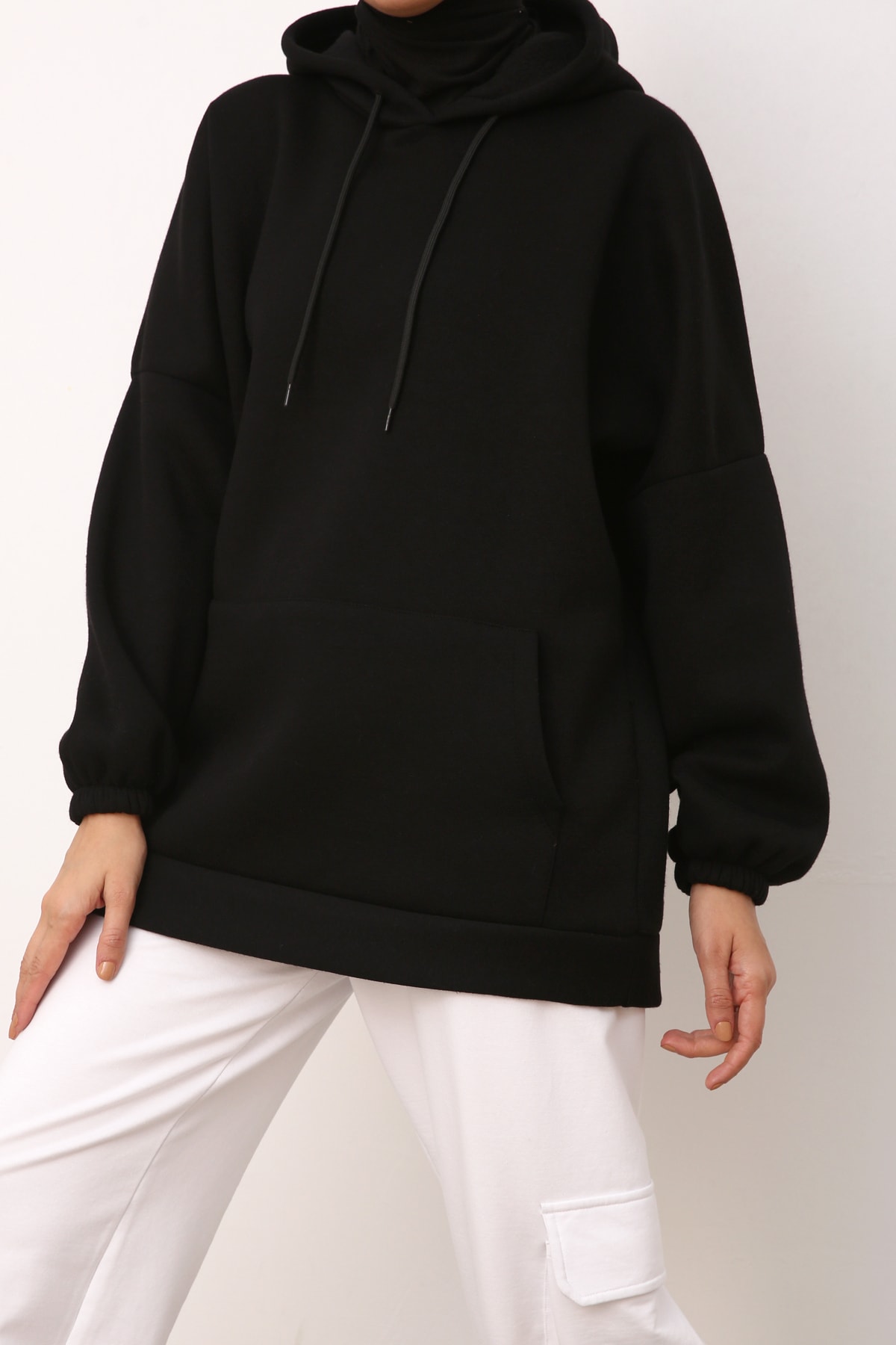 Ekrumoda Siyah Şardonlu Kapüşonlu Salaş Sweatshirt