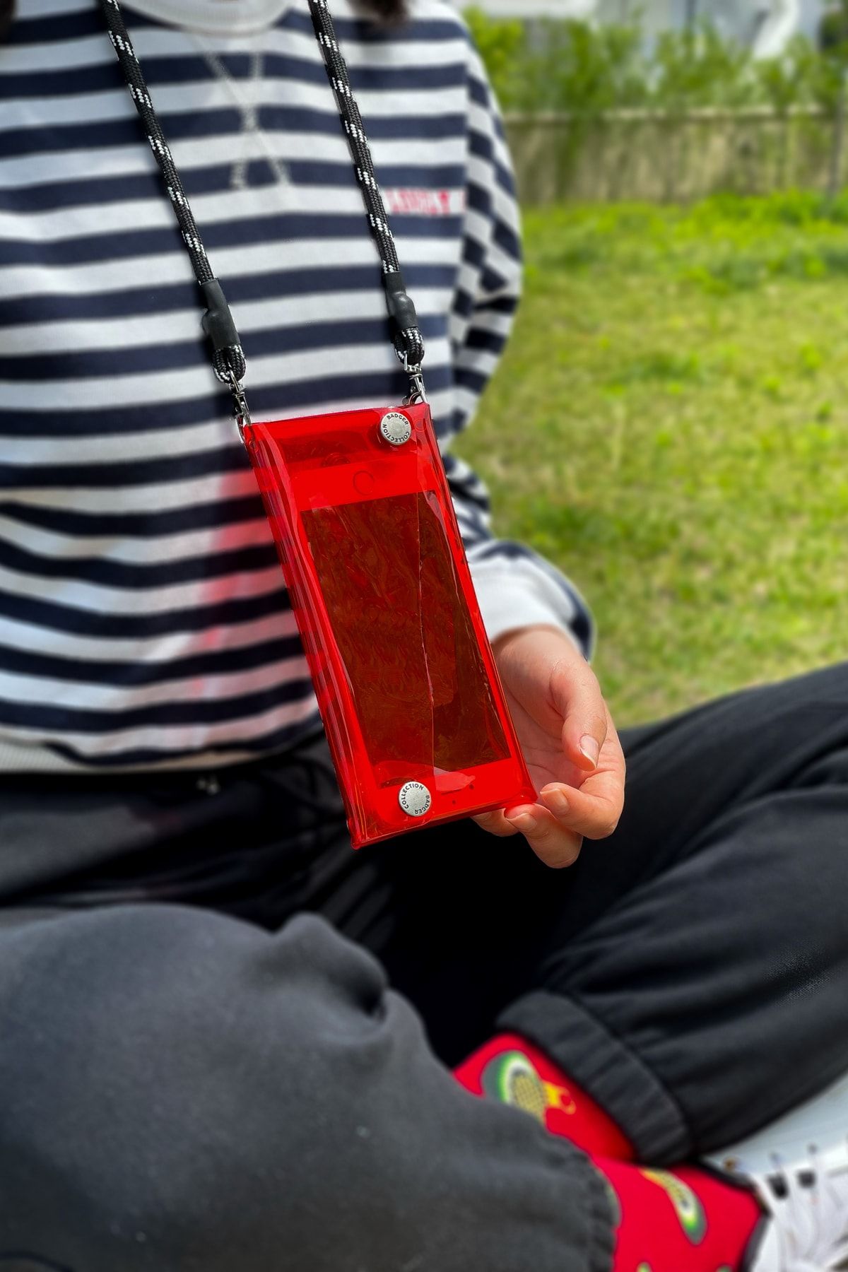 Badger Collection Jellyfon Askılı Telefon Çantası Kırmızı Unisex Minimal Hediye Tasarım Şeffaf Pvc Renkli