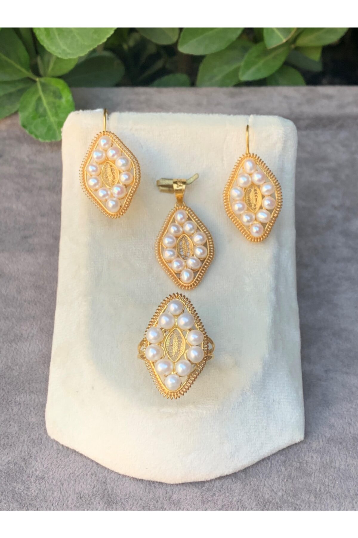 Bayar Gold 14 Ayar Altın Inci Taşlı Dört Köşeli Set