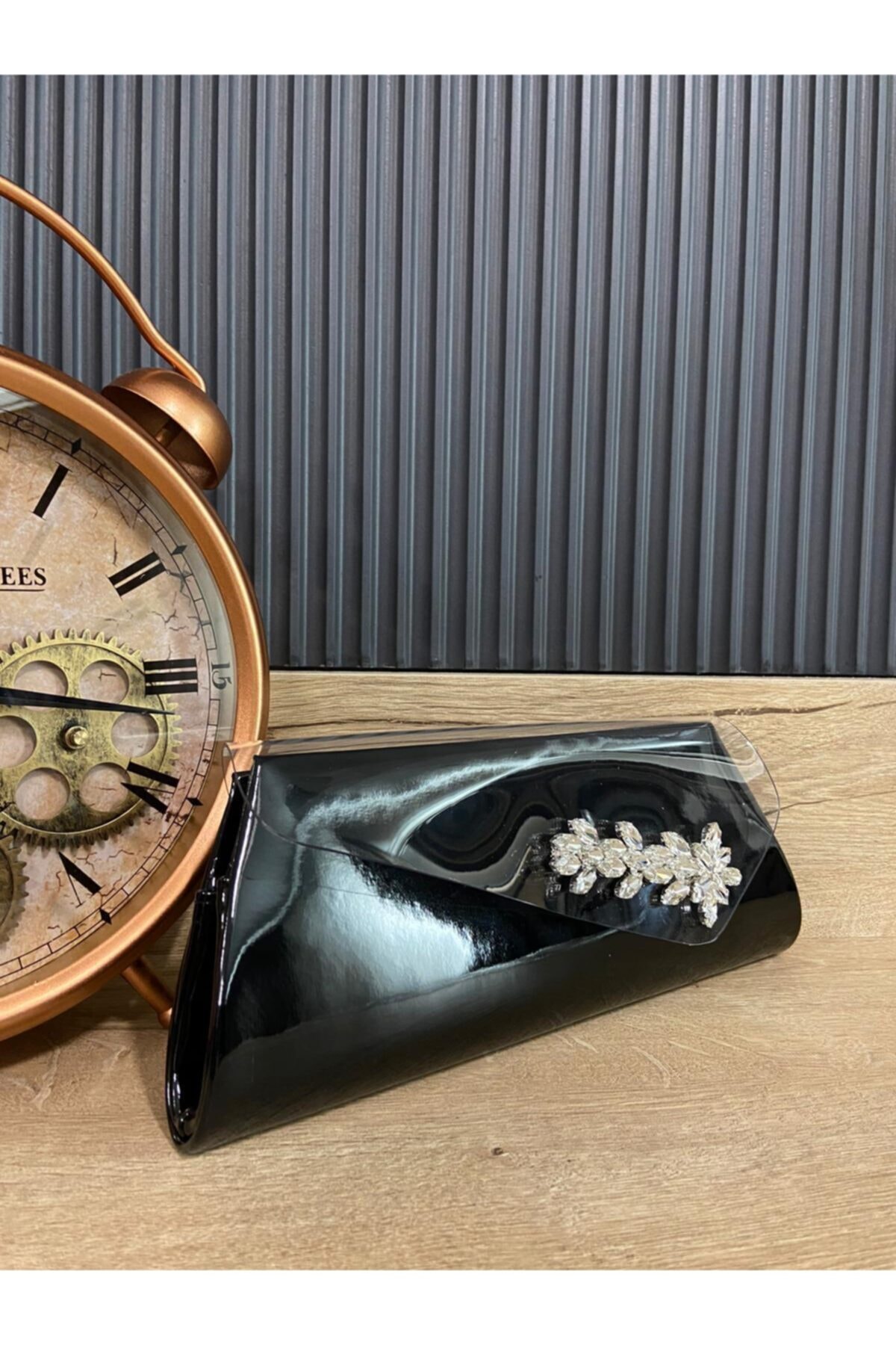 Satürn Boutique & Accessory Yaprak Desen Taşlı, Şeffaf Kapak Siyah Rugan Deri Çanta