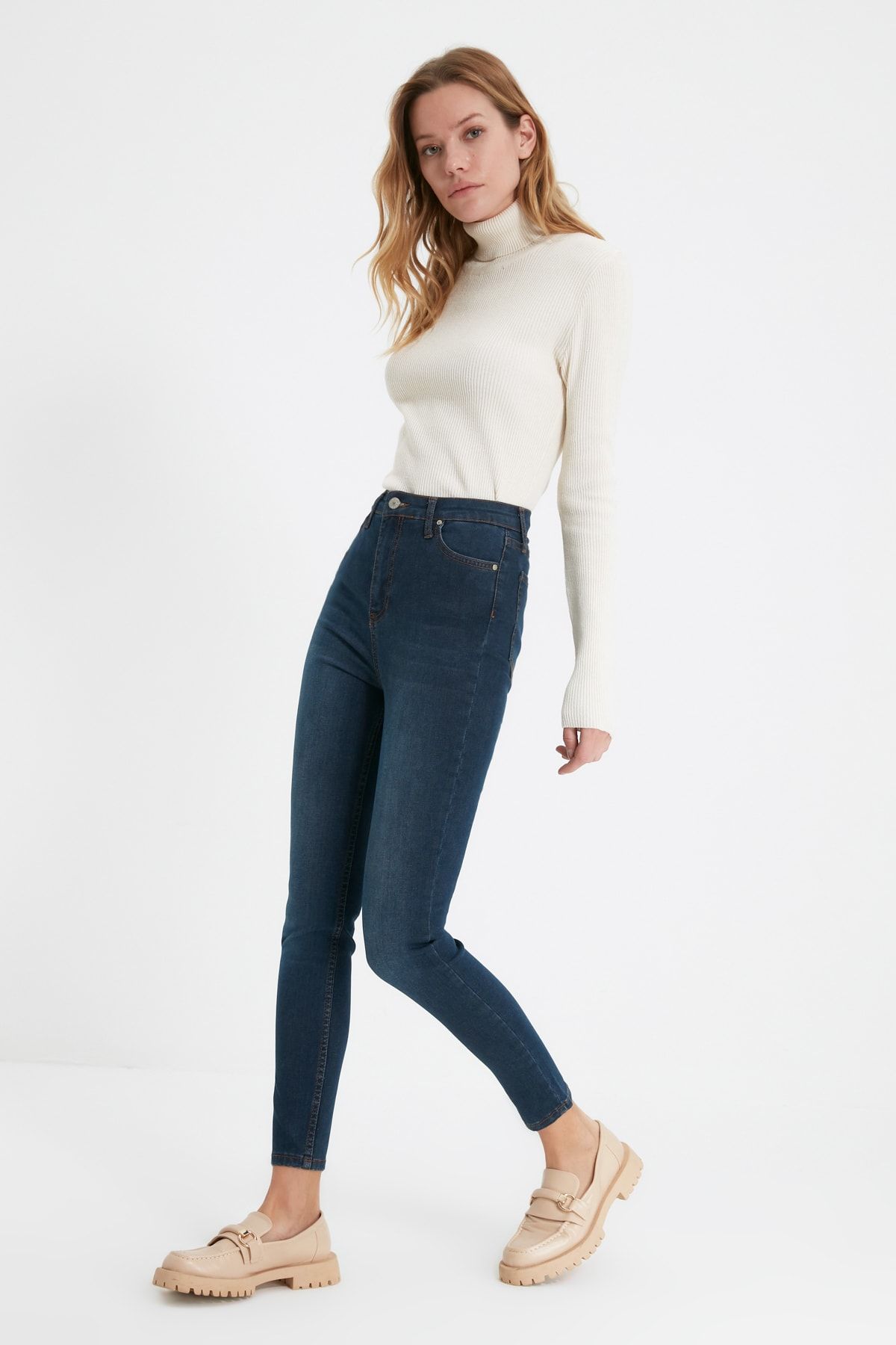 TRENDYOLMİLLA Lacivert Yüksek Bel Skinny Jeans TWOAW22JE1251