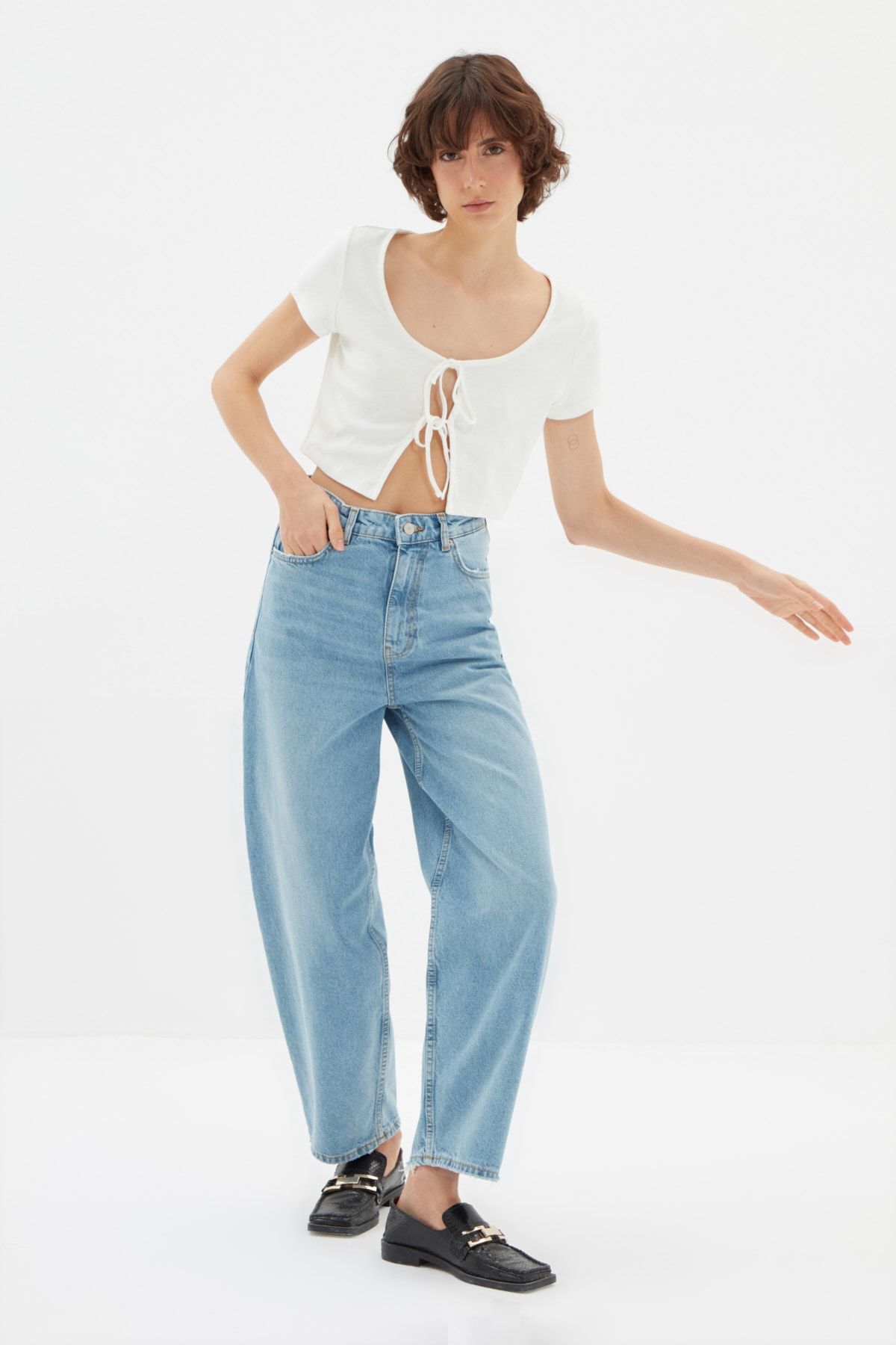 TRENDYOLMİLLA Mavi Yüksek Bel Baggy Jeans TWOAW22JE1545
