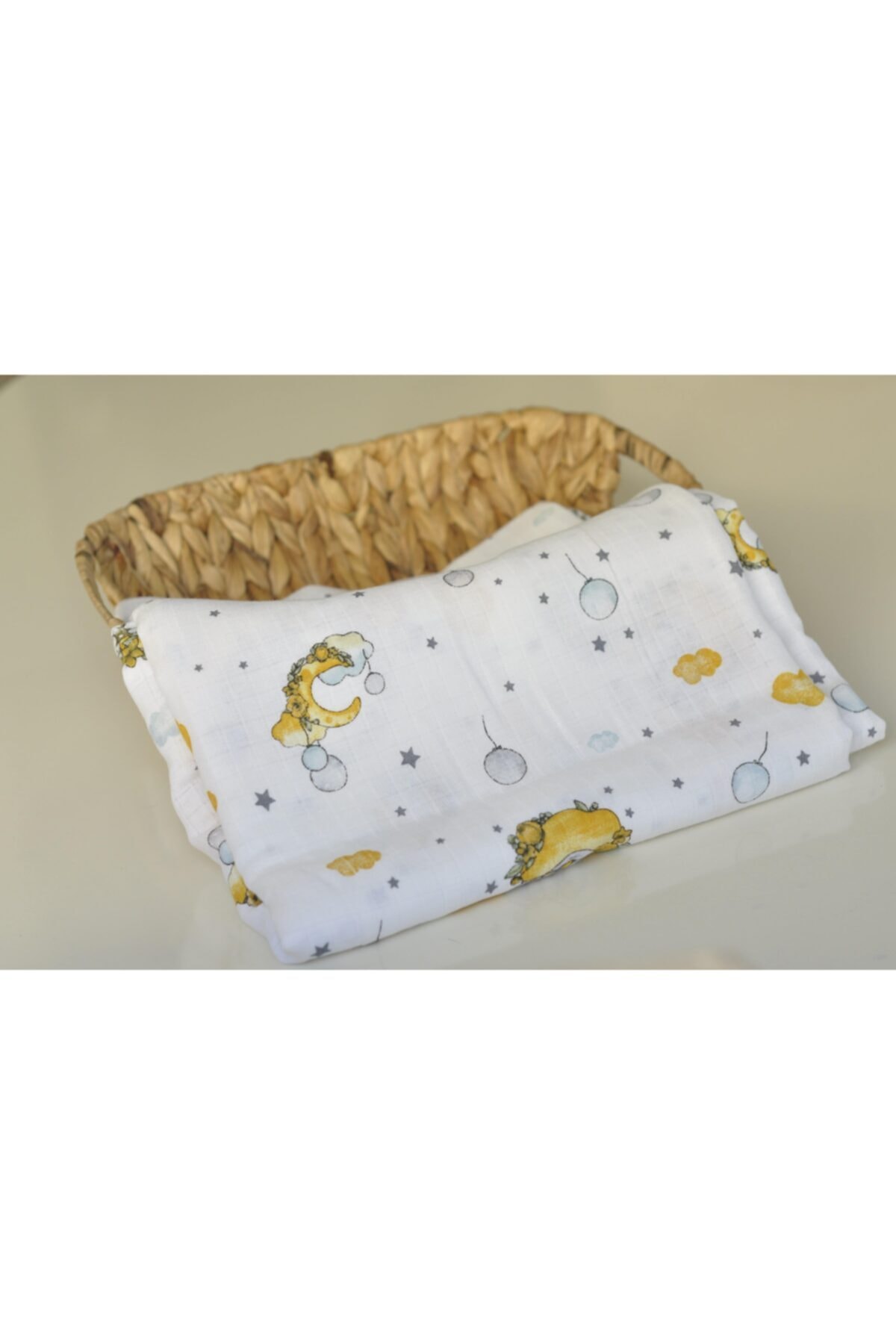 YumioKids Çift Kat Müslin Bez Kışlık Bebek Battaniyesi 120x120cm. 4 Adet Ağız Mendili Hediyeli