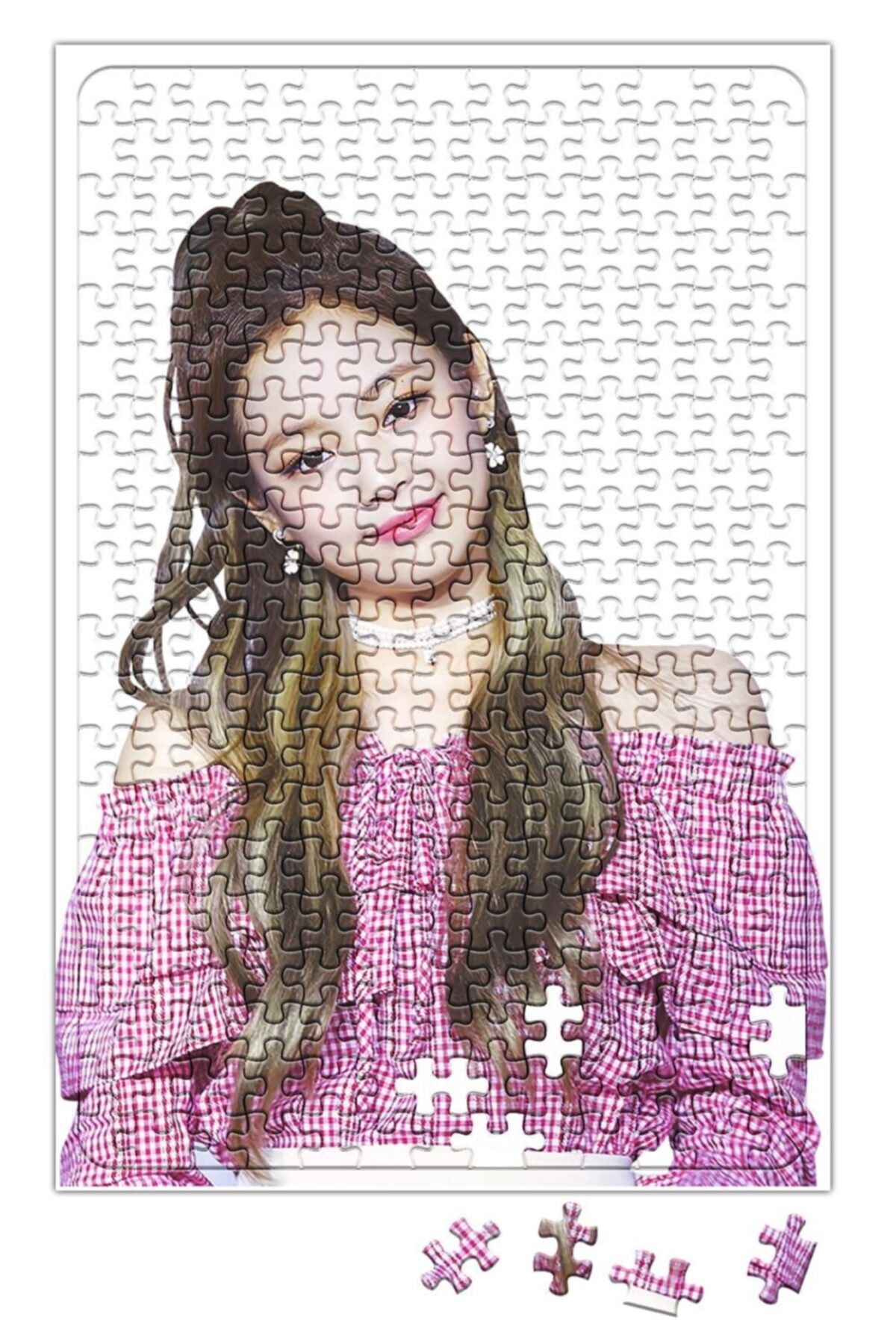 Baskı Dükkanı Blackpink Jennie Puzzle 240 Parça Yapboz