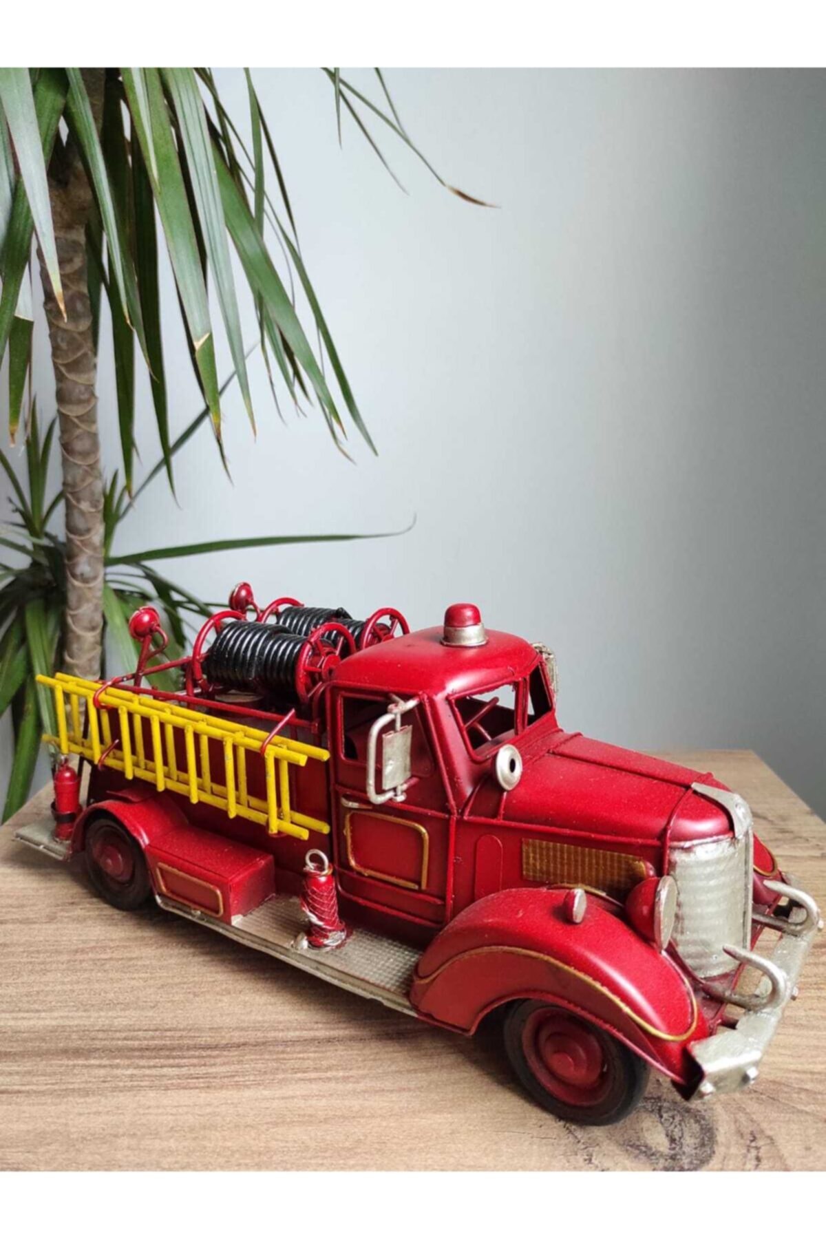 Evedair Dekoratif Nostaljik Metal Kırmızı Itfaiye Arabası