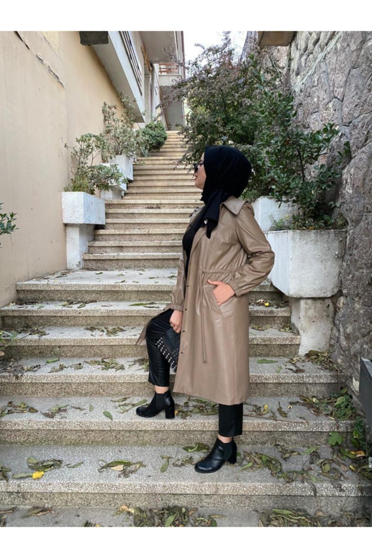 Hüma Sultan Suni Deri Trenç
