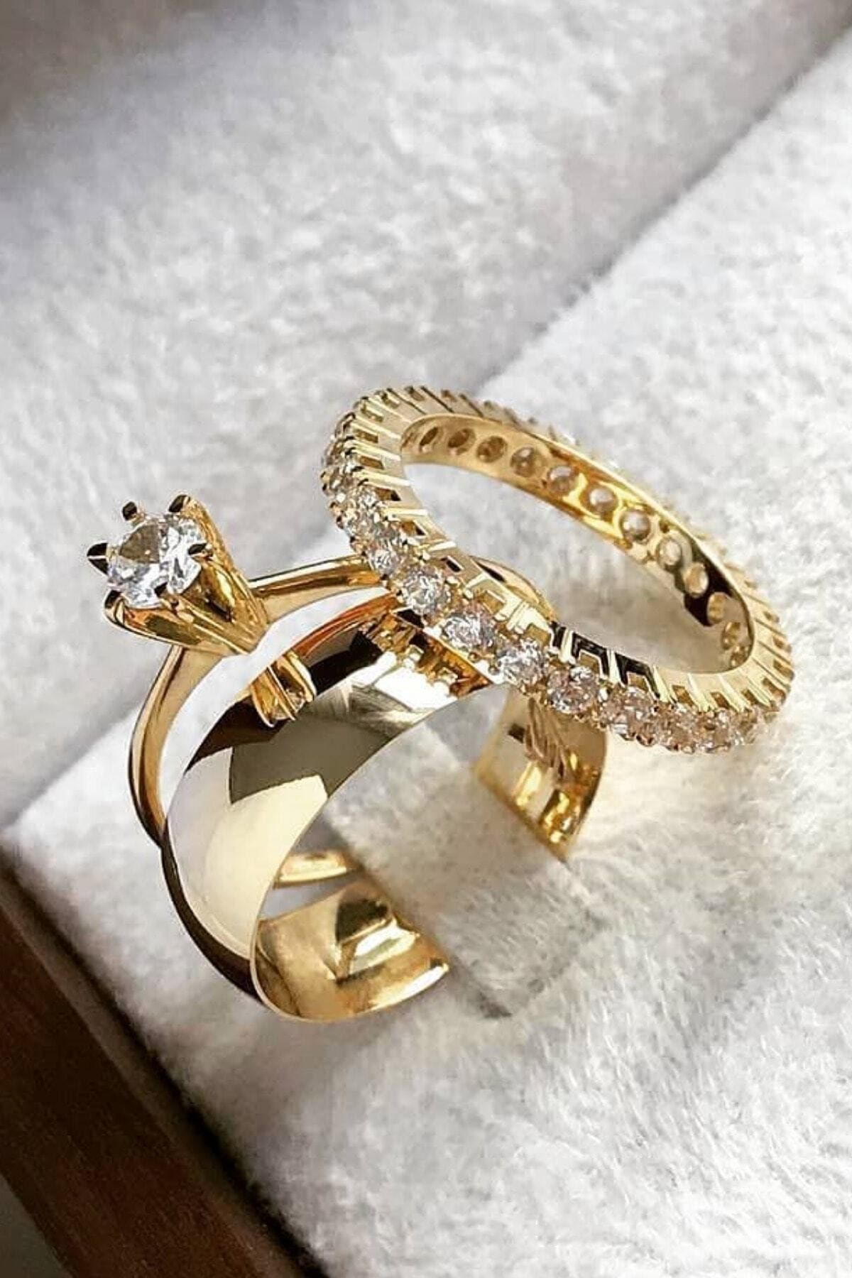 Crystal Diamond Zirconia Işıklı Kutuda Tamtur Tektaş Ve Alyans Yüzük