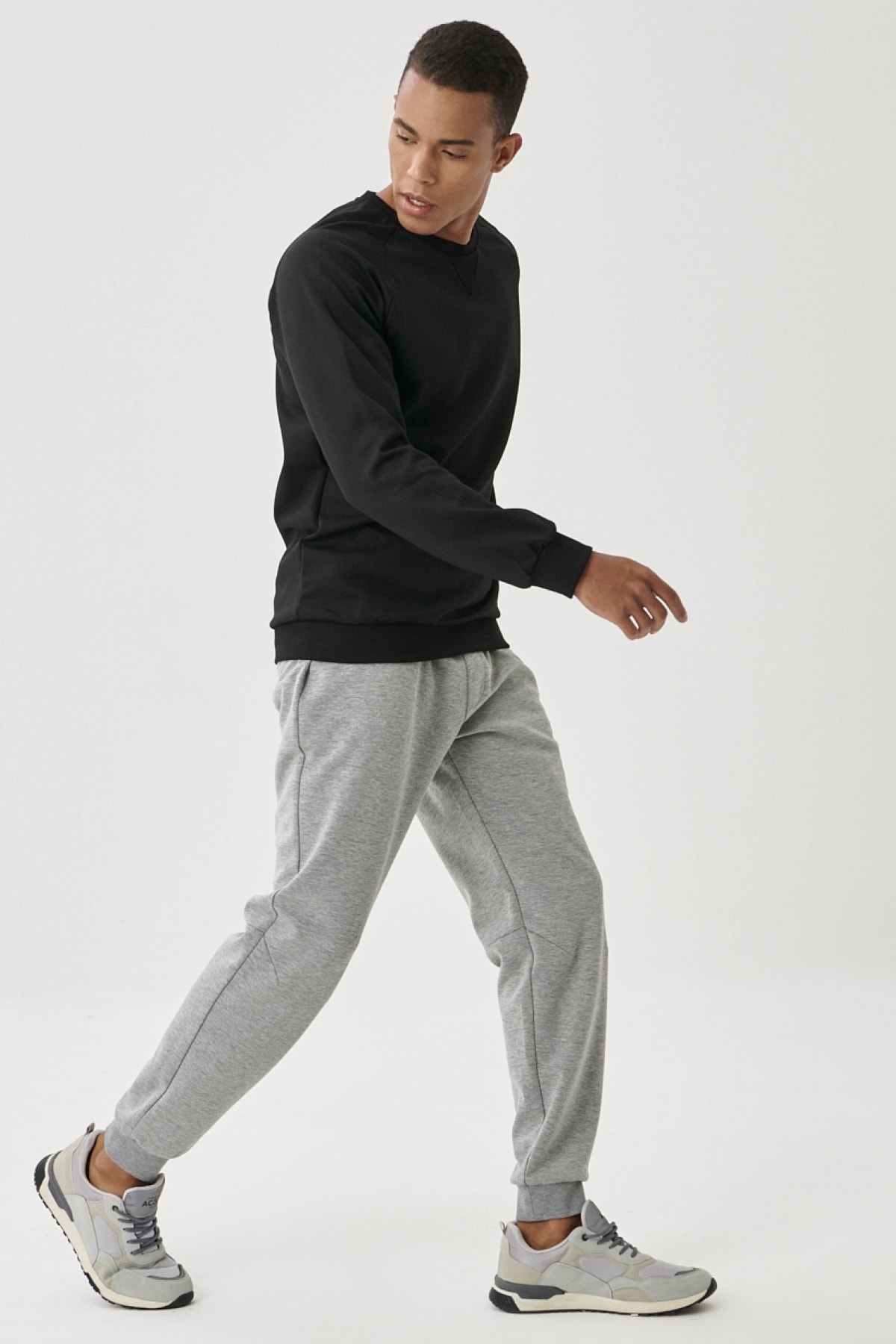 AC&Co / Altınyıldız Classics Erkek Açık Gri Standart Fit Beli Ve Paçası Lastikli Günlük Rahat Spor Eşofman Altı