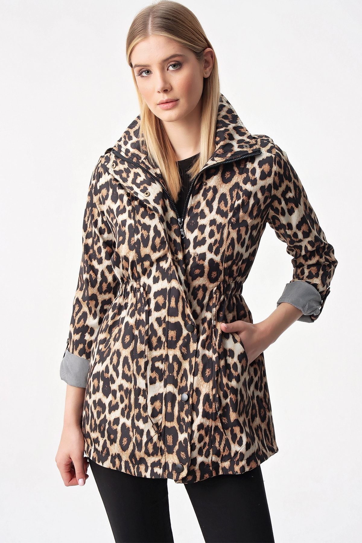 By Saygı Kadın Kahve Leopar Desen Kol Katlamalı Cepli Trençkot S-21K2060019
