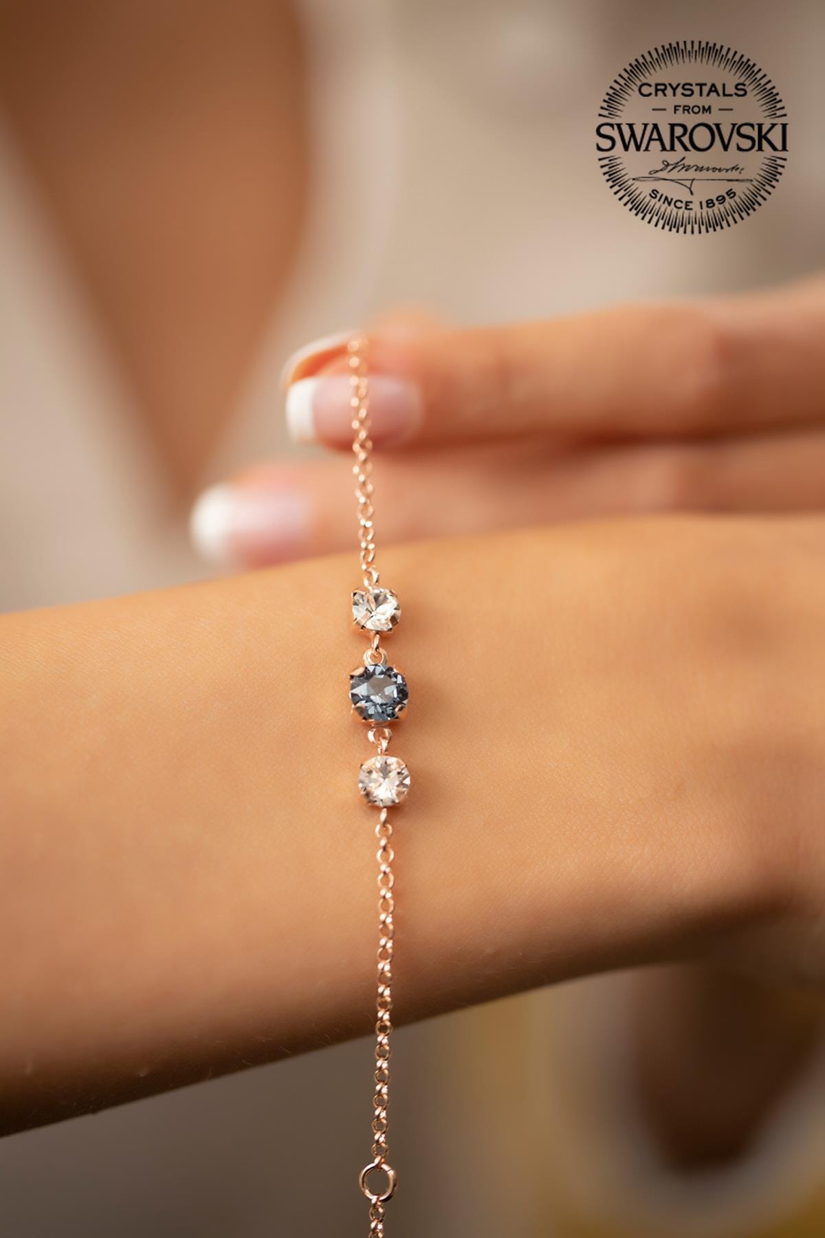 Ninova Silver Kadın Swarovski Taşlı Üç Taş Model Rose Kaplama Gümüş Bileklik PKT-SBS0493