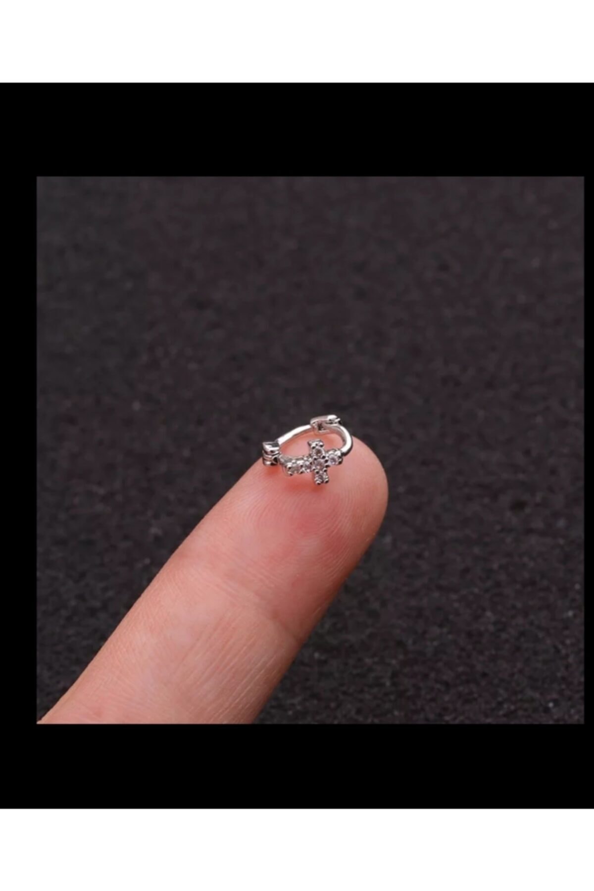 Arescollection Cerrahi Çelik Haç Tragus Piercing