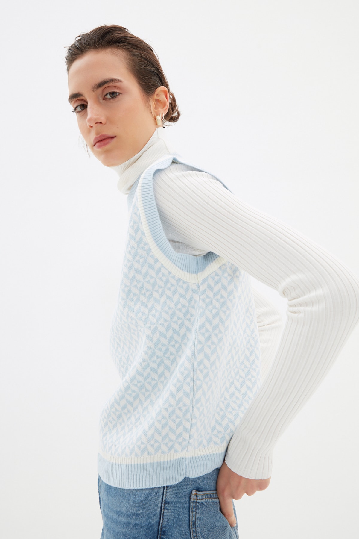 TRENDYOLMİLLA Açık Mavi Jakarlı Triko Süveter TWOAW22SV0074