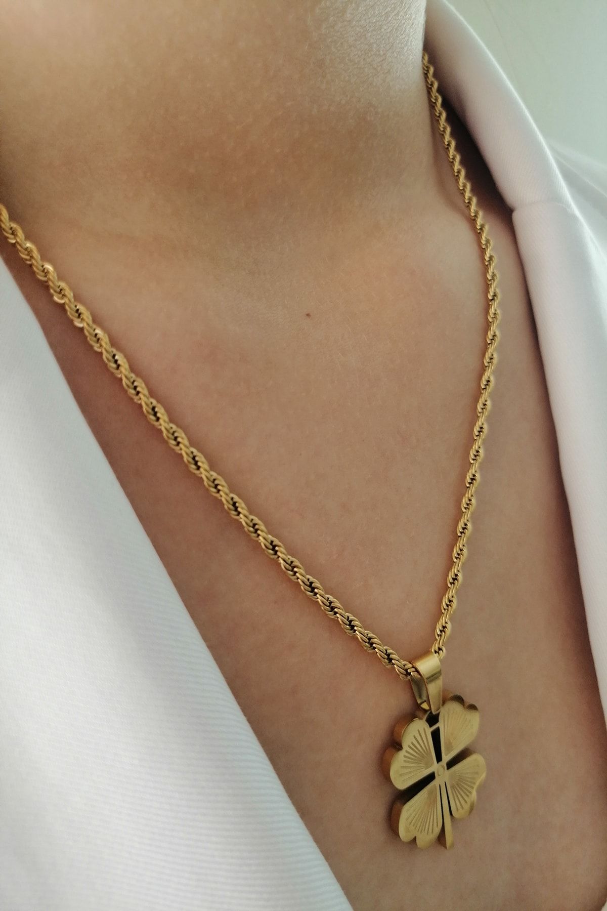 GENA MODA Gold Renk, 60 Cm. Yonca Figürlü, Çelik Kolye