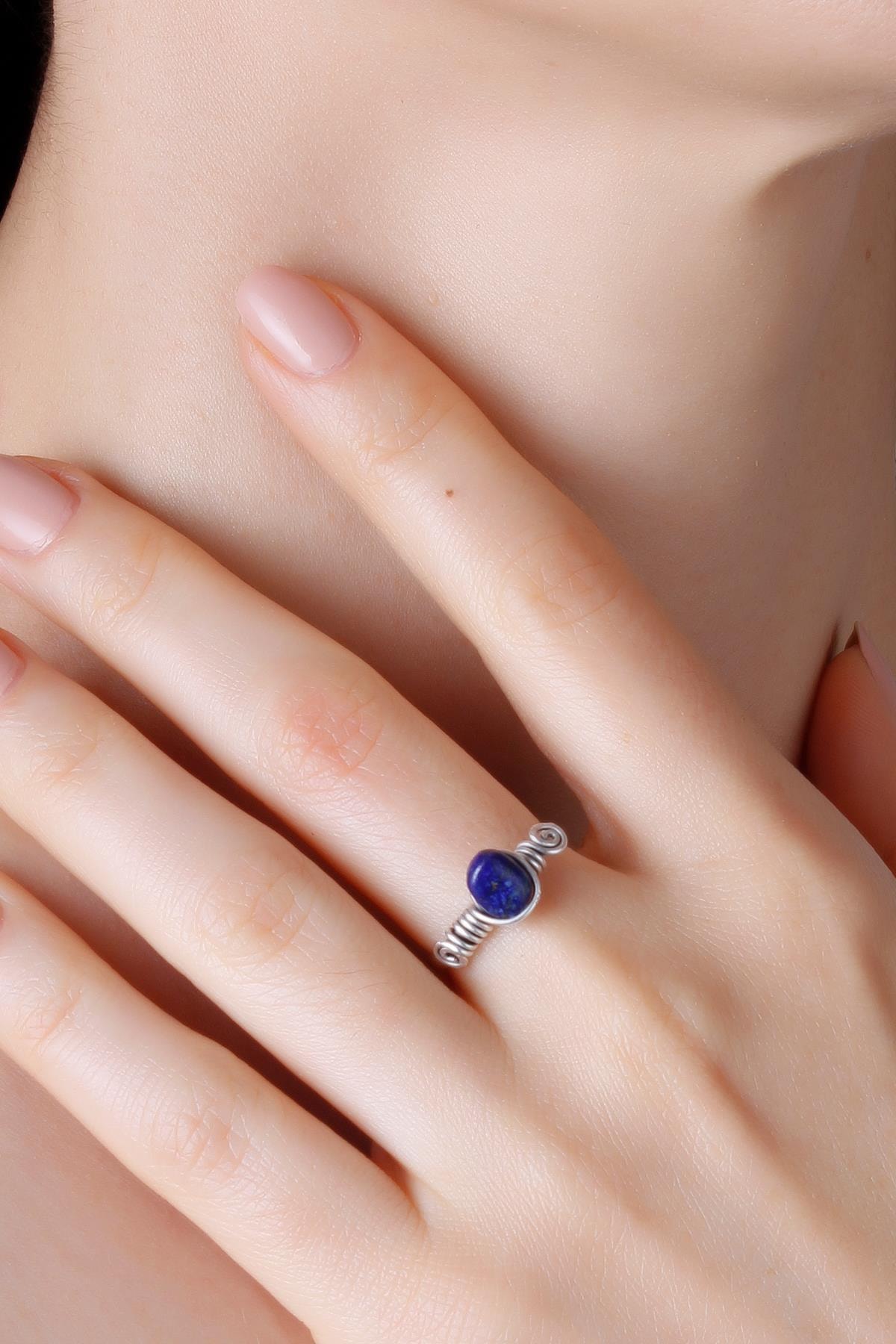 MadameConcept El Yapımı Gümüş Renk Otantik Lapis Taşlı Yüzük