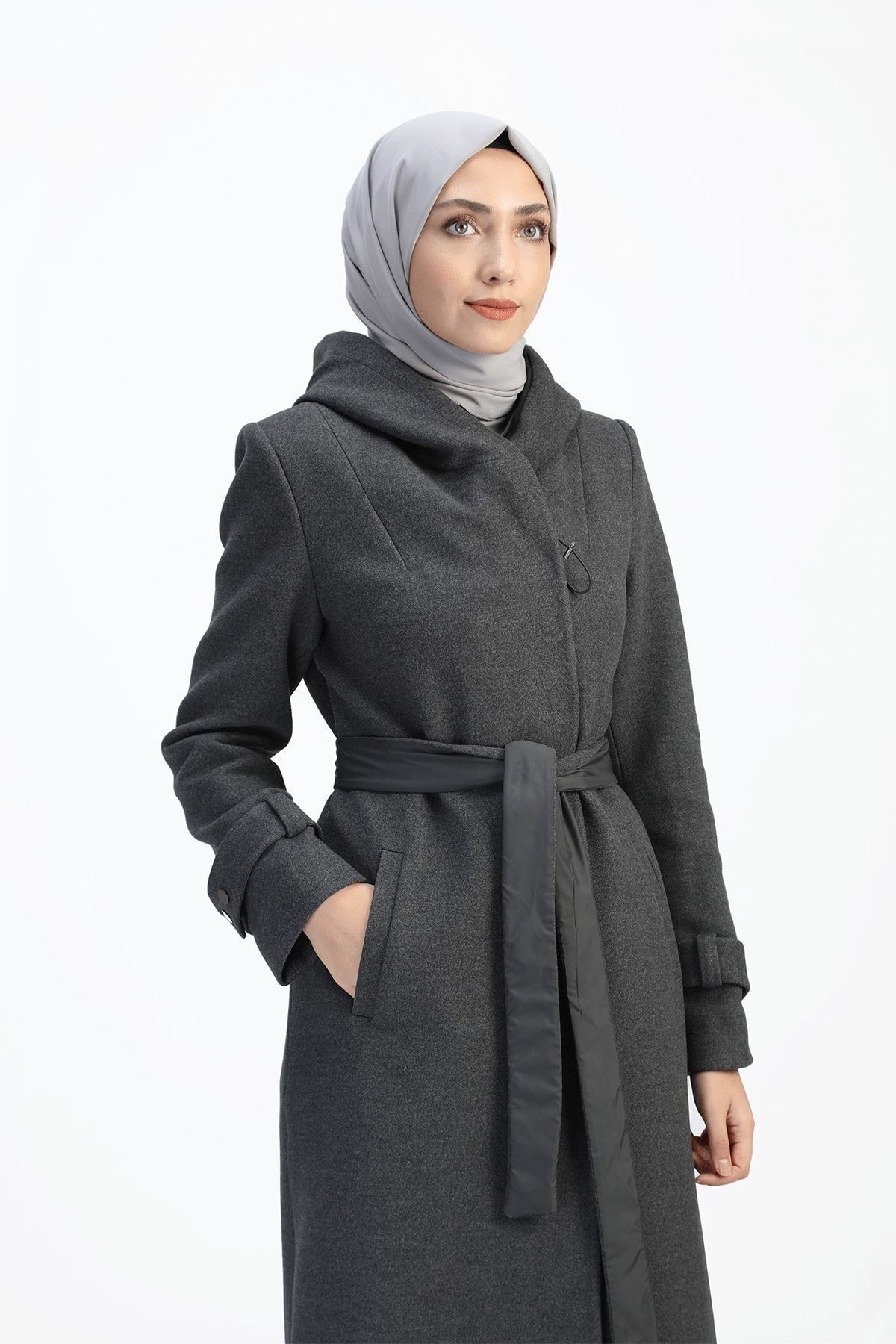 Kemal Aydın Kolları Ayarlanabilir Çıtçıtlı Tesettür Kaban - Füme