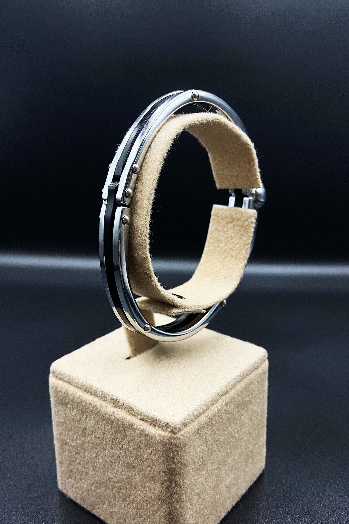 Vous Pour Erkek Silver - Black Renk Çelik Kelepçe Özel Tasarım Bileklik