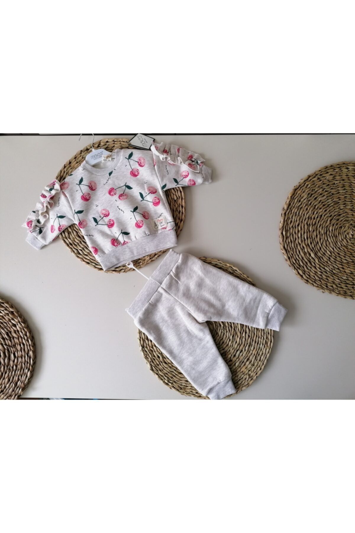 Moes Baby Kiraz Baskılı Kol Fırfır Detaylı Alt Üst 2li Takım