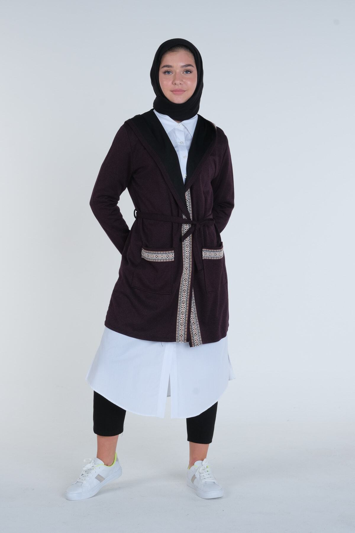 Pardesü Dünyası Nakış Detaylı Cepli Kemerli Kapüşonlu Tesettür Hırka
