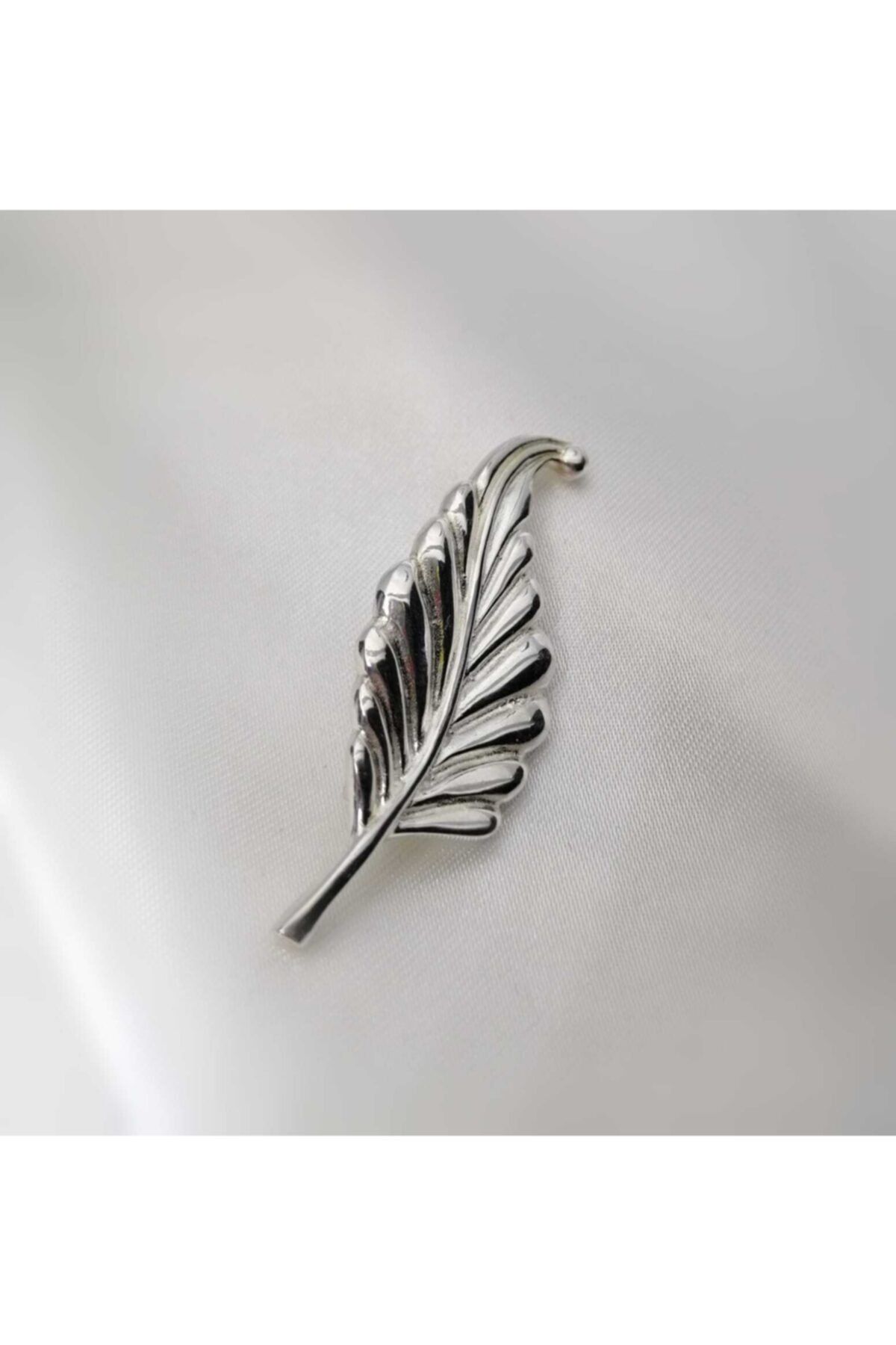 Mia Silver Yaprak Figürlü 925 Ayar Gümüş Broş