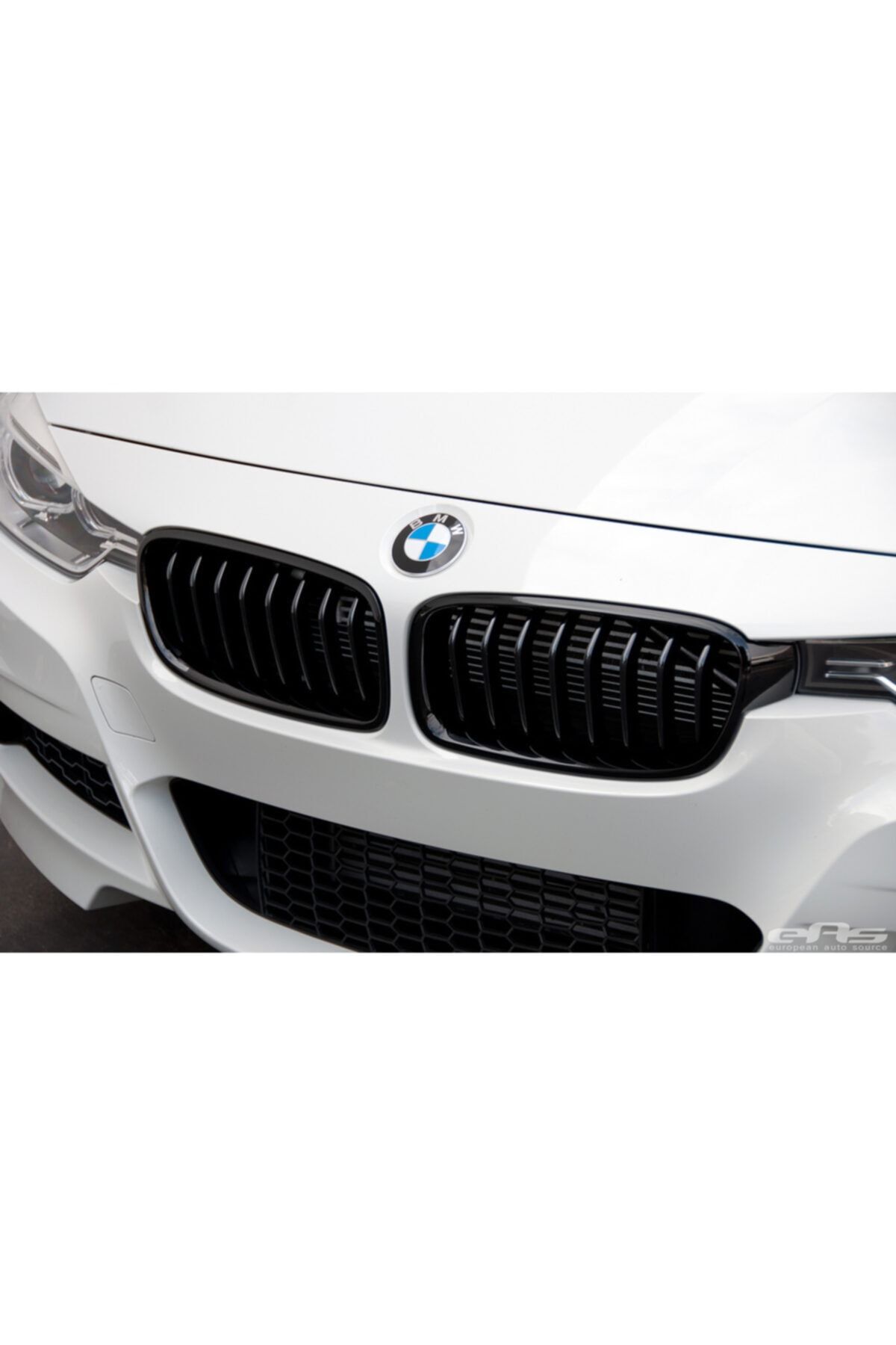 AKC TUNİNG Bmw F30 M  Uyumlu Technic Ön Böbrek Parlak Siyah Tek Çizgi