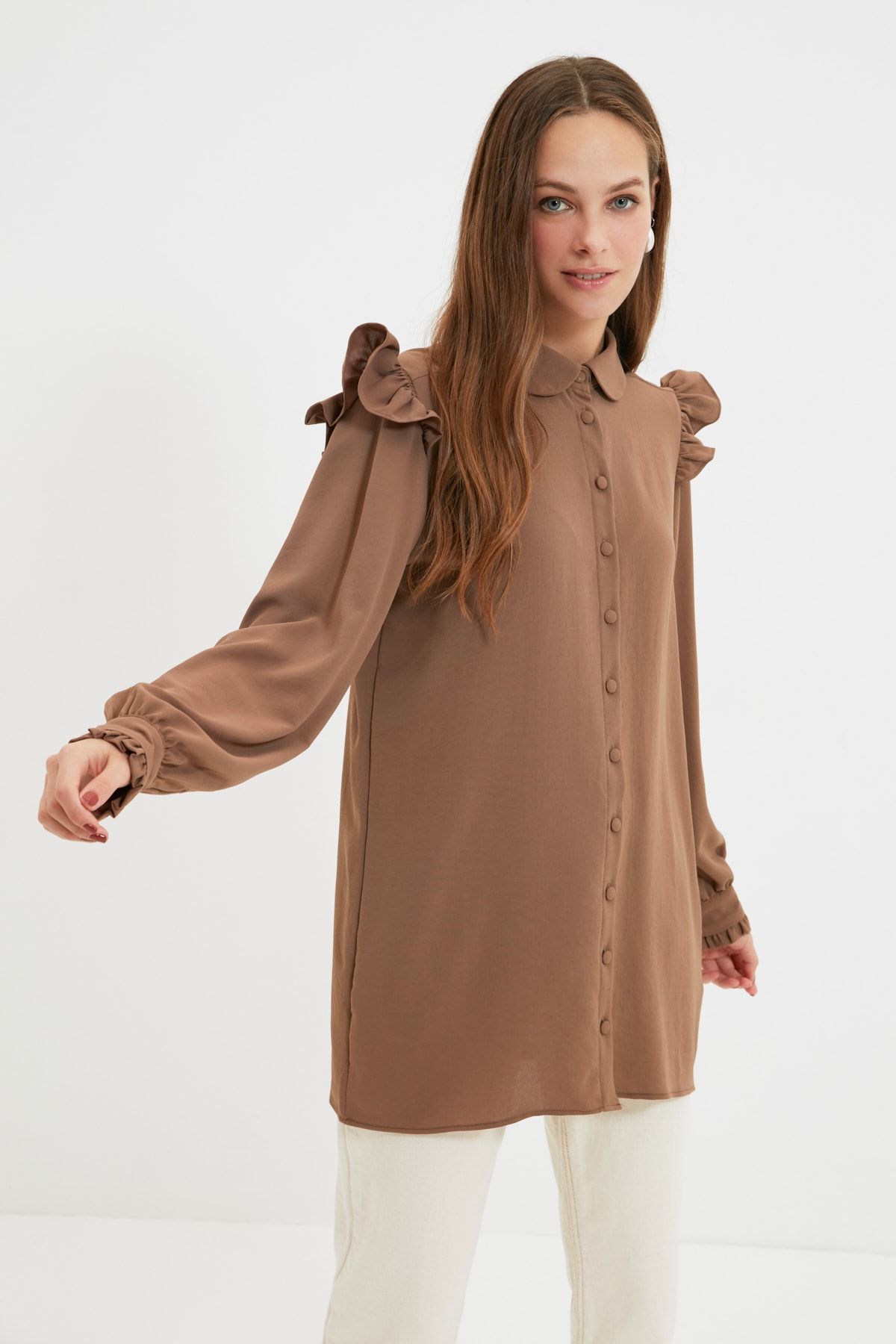 Trendyol Modest Kahverengi Kolları Fırfır Detaylı Tunik TCTAW22UK0244