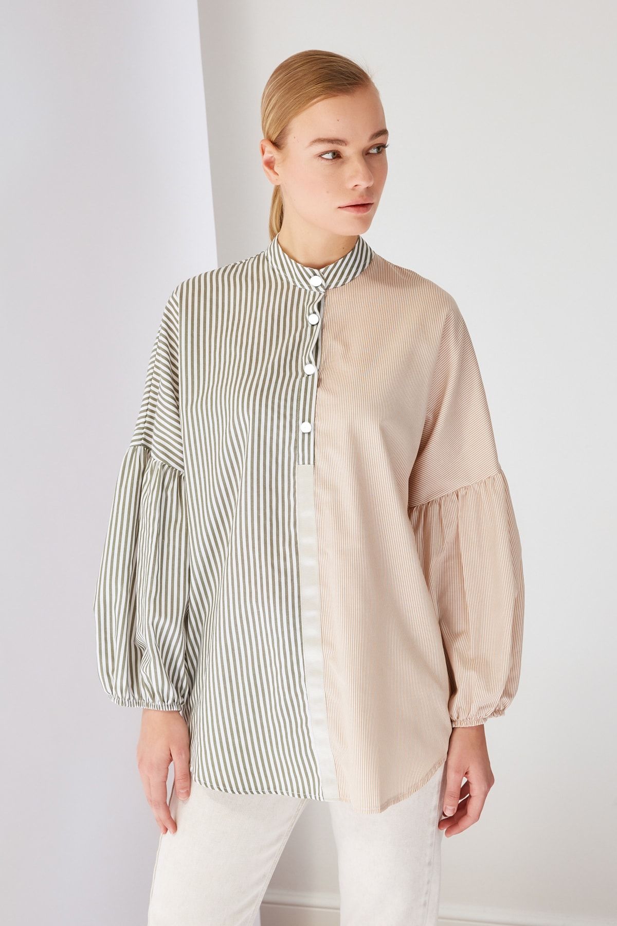 Trendyol Modest Bej Hakim Yaka Tesettür Çizgili Tunik TCTSS21TN0135