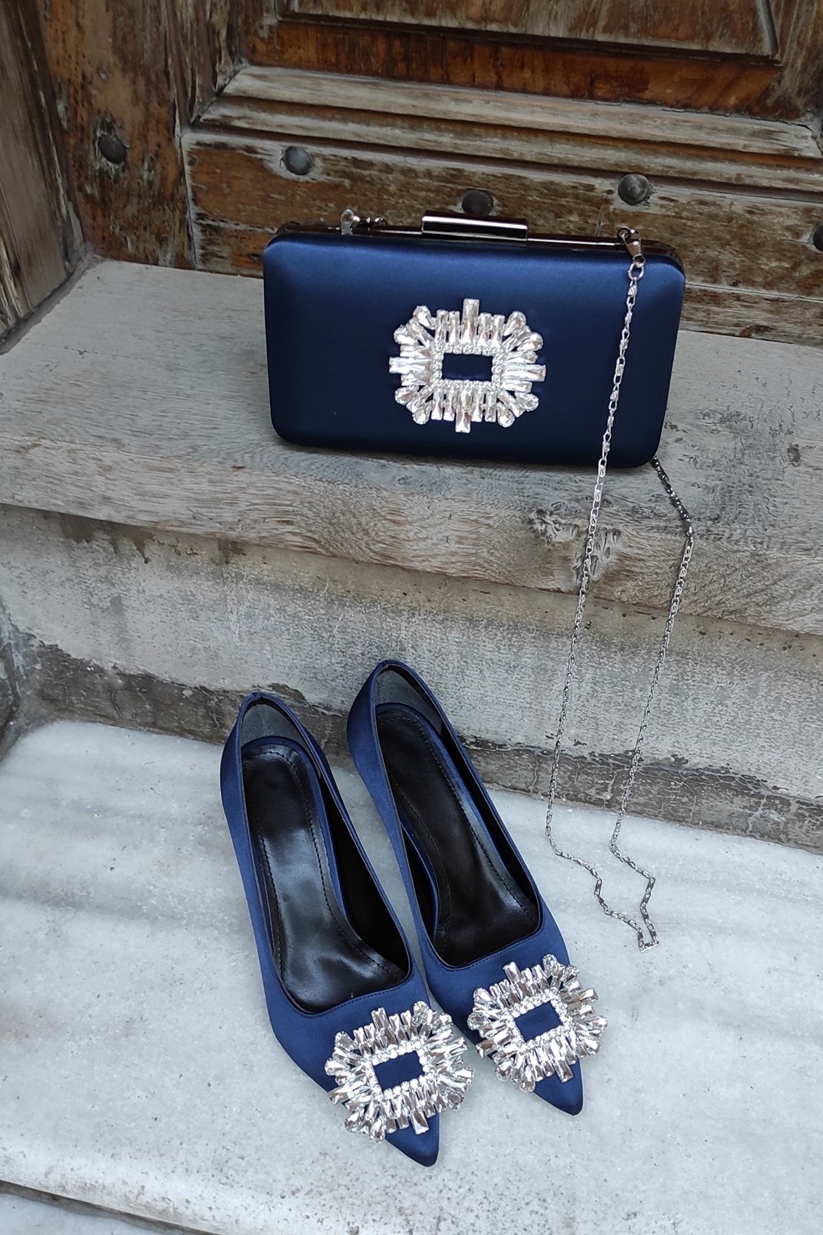 LA CALZATURE Lacivert Saten 7 cm Topuklu Aksesuarlı Abiye Stiletto Kadın Ayakkabı Çanta Kutu Takım