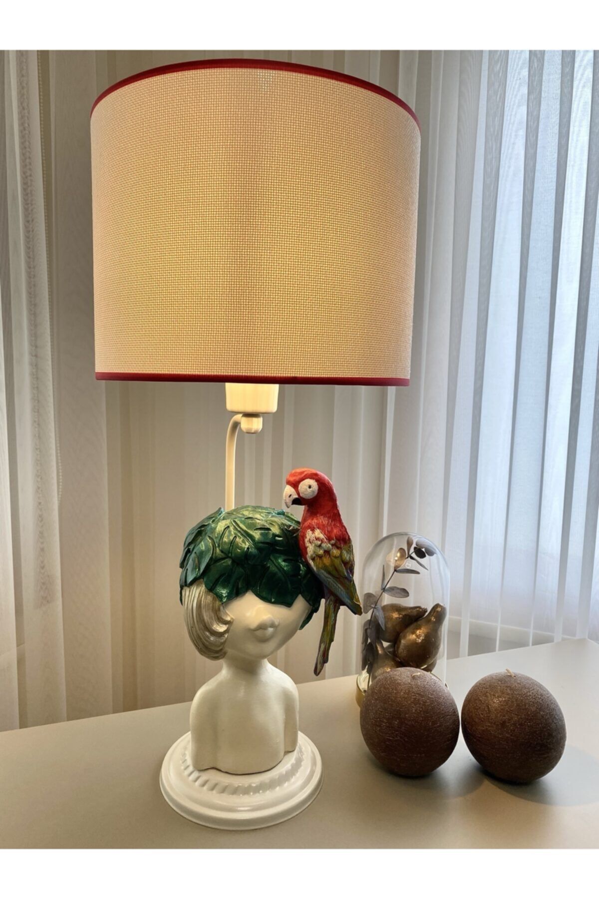 İz Design İstanbul Macaw Papağanlı Kız Abajur
