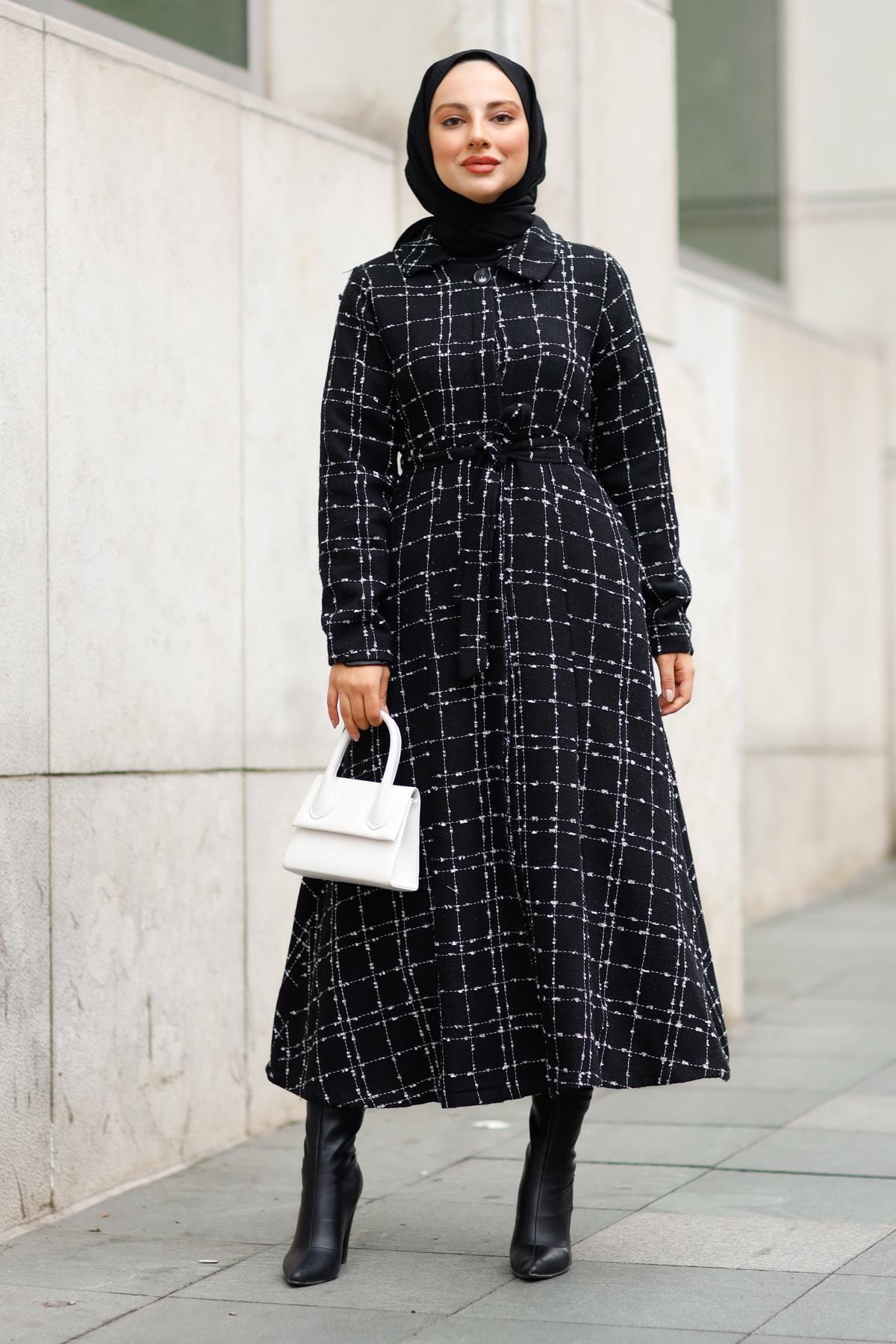 meqlife Şanel Kumaş Kuşaklı Kaban Siyah