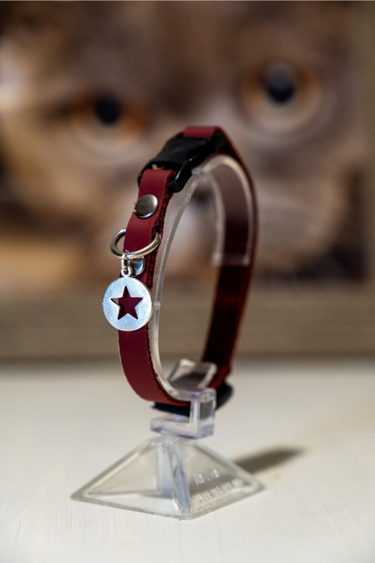 Monte Store Deri Kedi Tasması Kırmızı Metal Yıldız Aksesuarlı