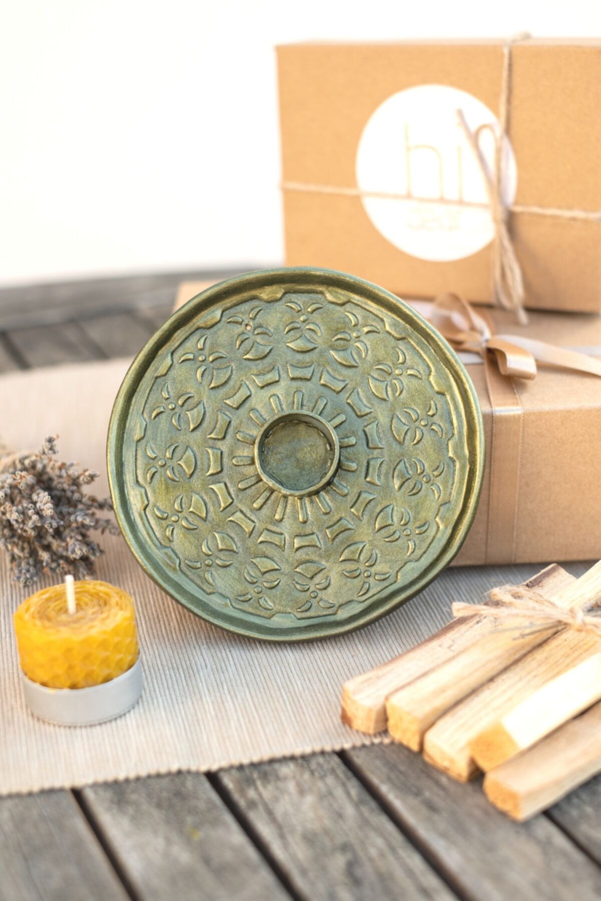 hi dear design | 5 Adet Palo Santo ve El Yapımı Seramik Palo Santo Tütsülük | Metalik Ceviz Yeşili - Maya Serisi |