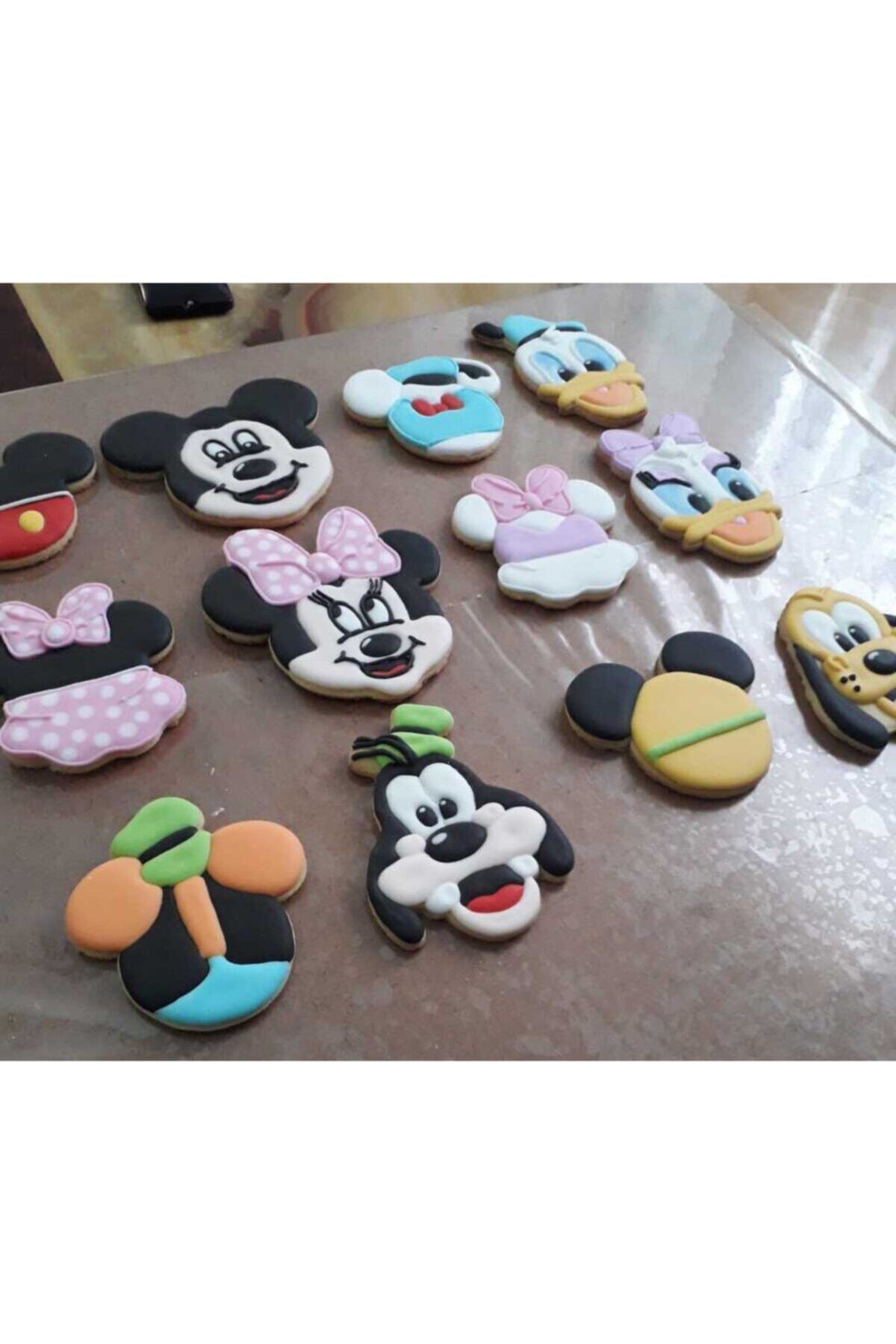 TeknoDuvar Disney Karakter Yüzleri Çerez Kurabiye Hamur Kek Kalıbı Şekil Verici 7'li Set Tek Renk Kırmızı