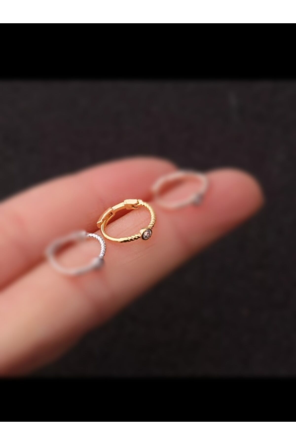 Arescollection Cerrahi Çelik Gold Renk Mini Taşlı Halka Kıkırdak Piercingi