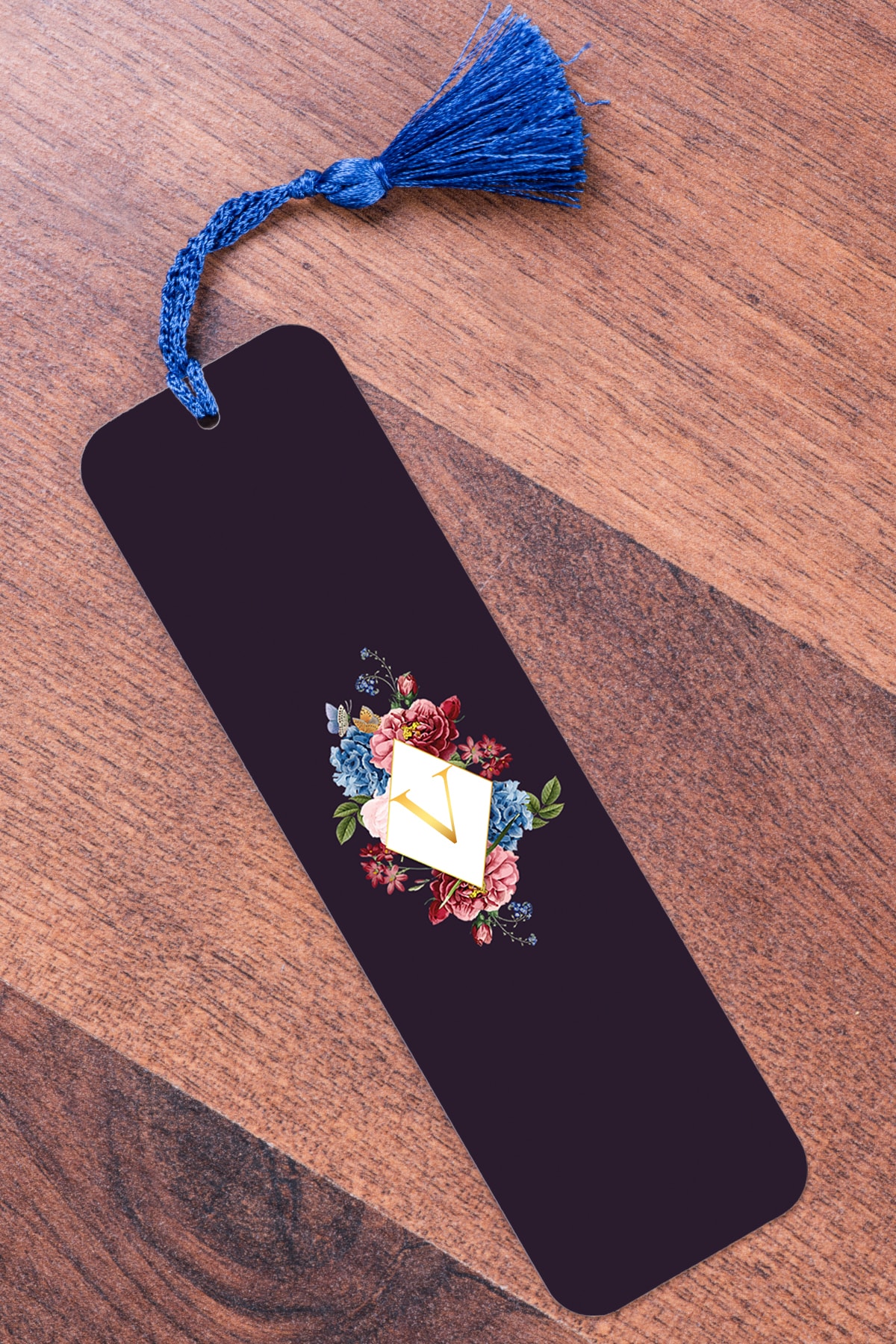 Procity V Harfi Çiçek Desenli Metal Kitap Ayracı