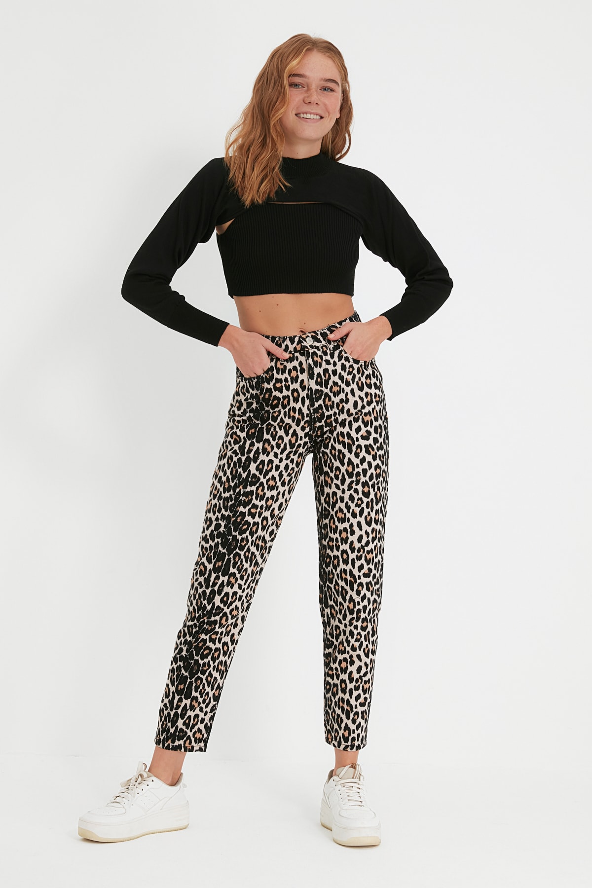 TRENDYOLMİLLA Çok Renkli Baskılı Yüksek Bel Mom Jeans TWOAW22JE1354