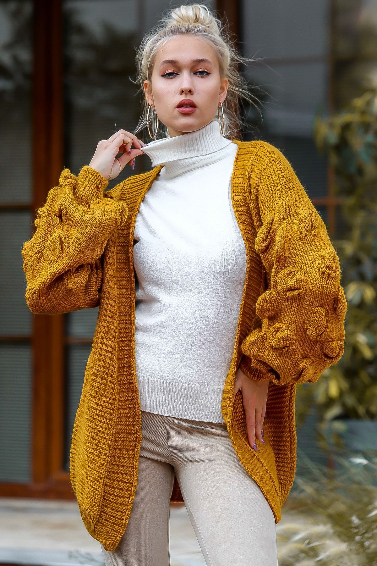 Chiccy Kadın Hardal Balon Kol Kolları Dev Düğüm Detaylı Oversize Triko Hırka M10010900HR99509