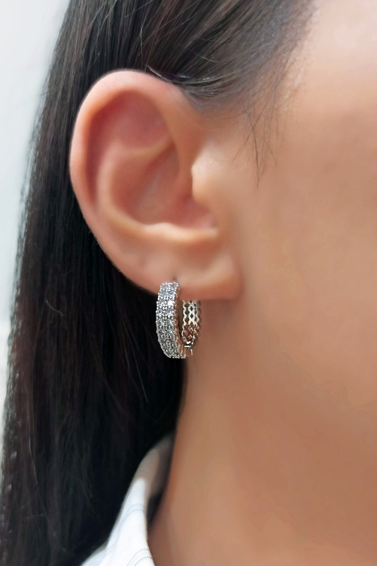 Çlk Accessories Iki Sıra Yuvarlak Taş Halka Küpe Trküpe34183 B33503