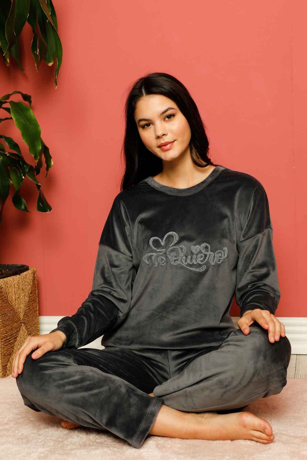 Farya Home Dreamy Nakış Detaylı İpeksi Kadife Pijama Takımı Gri