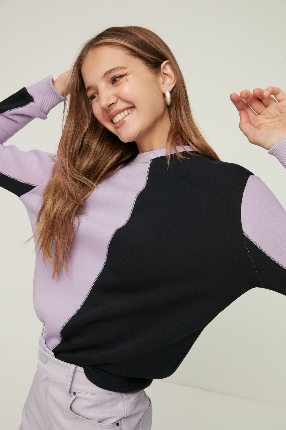TRENDYOLMİLLA Lila  Basic Örme Sweatshirt TWOAW22SW2068