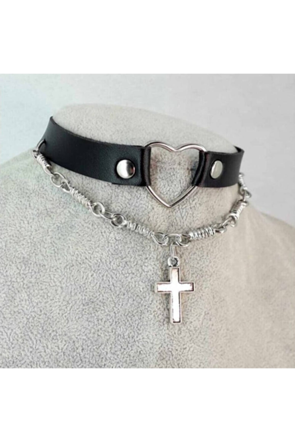 DÜKKAN DESİGN Kalp Merkezli Haç Gotik Halat Choker