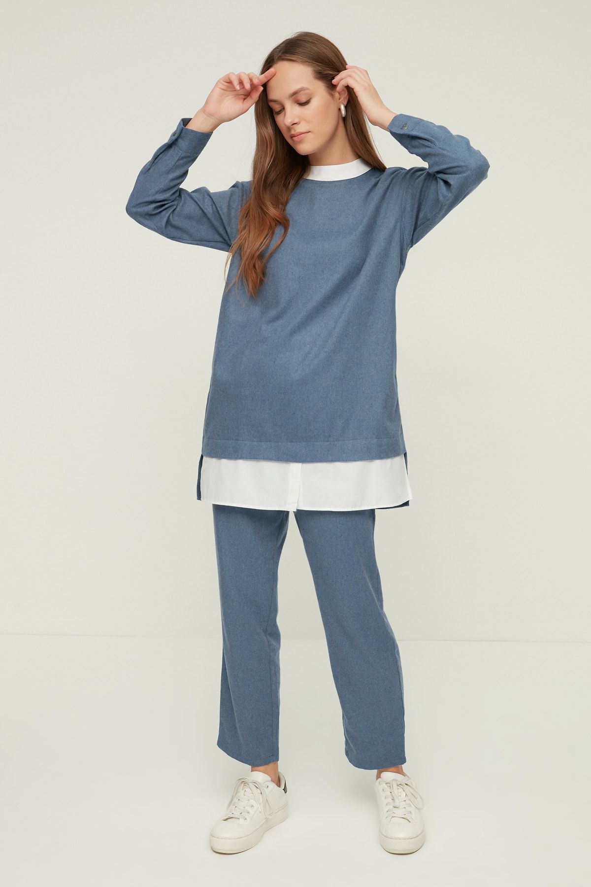 Trendyol Modest Indigo Dik Yaka  Alttan T-Shirt Çıkma Detaylı Alt-Üst Takım TCTAW22US0116