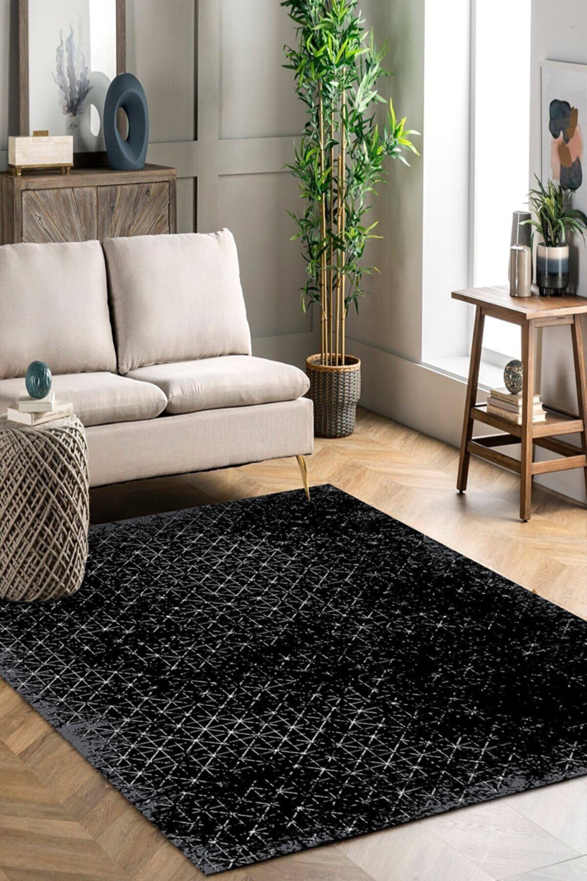 Arrosa Home Siyah Zeminli Yıldız Desenli Kare Salon Halısı